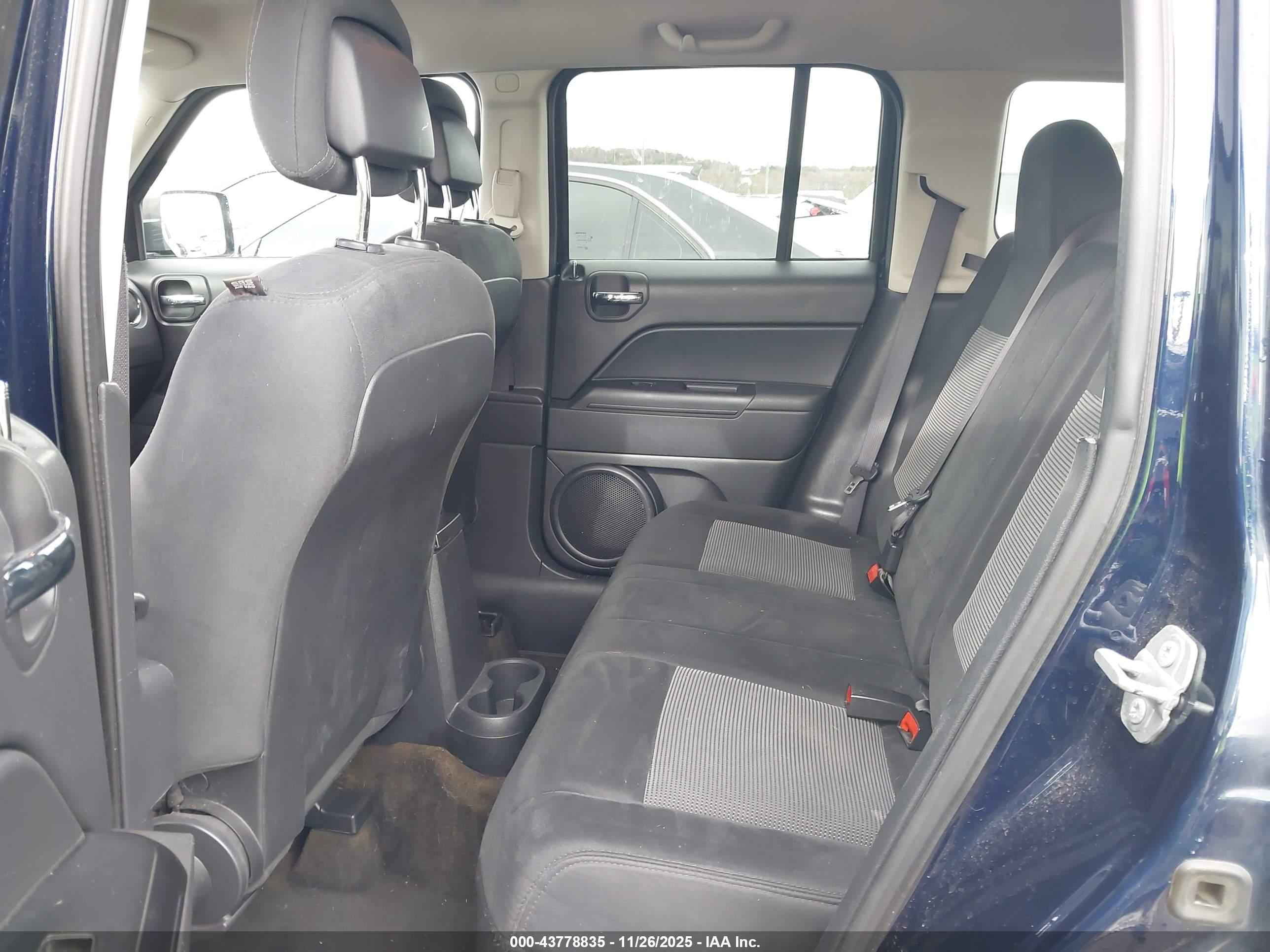 JEEP PATRIOT image 8