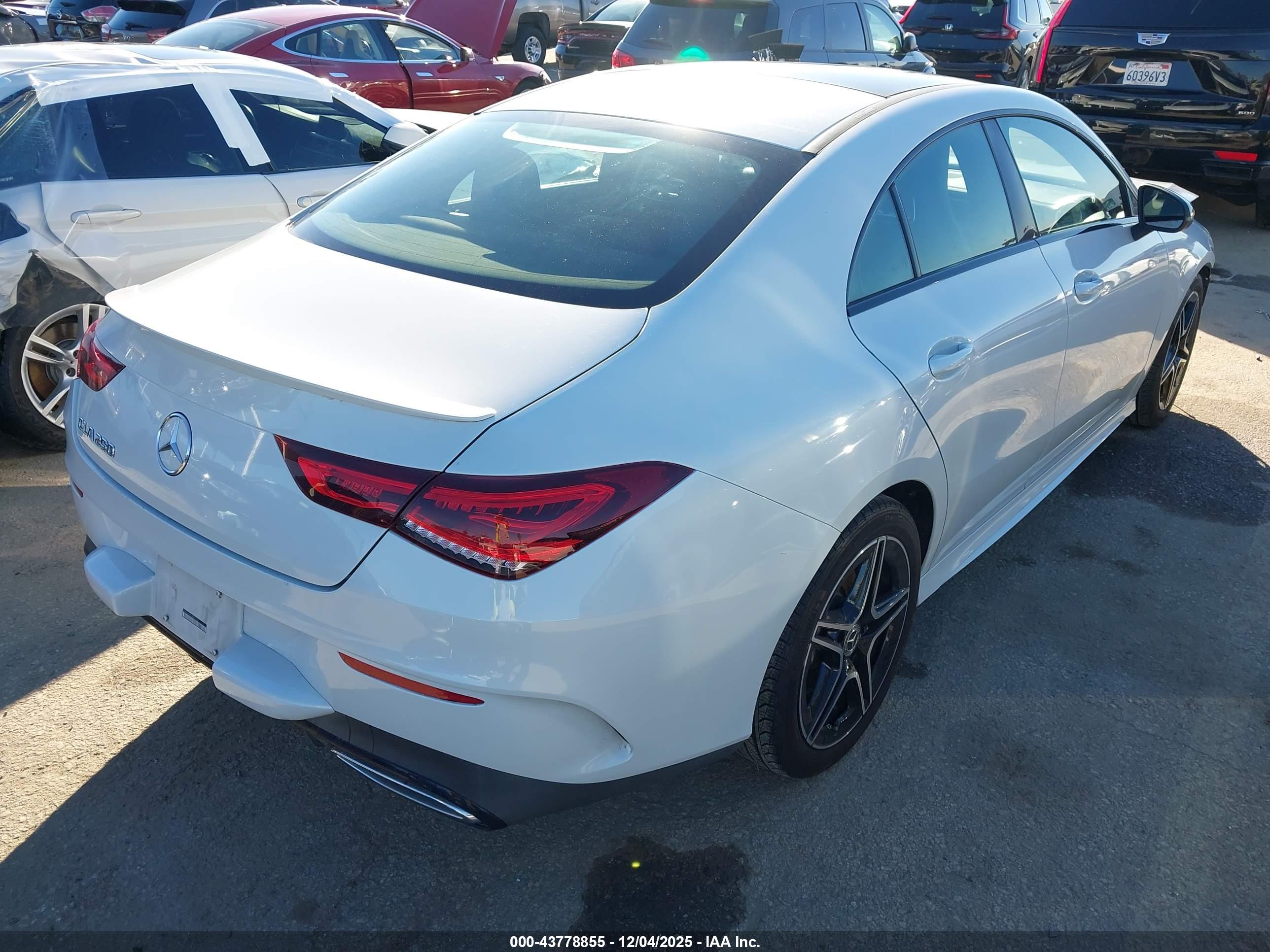 MERCEDES-BENZ CLA image 4