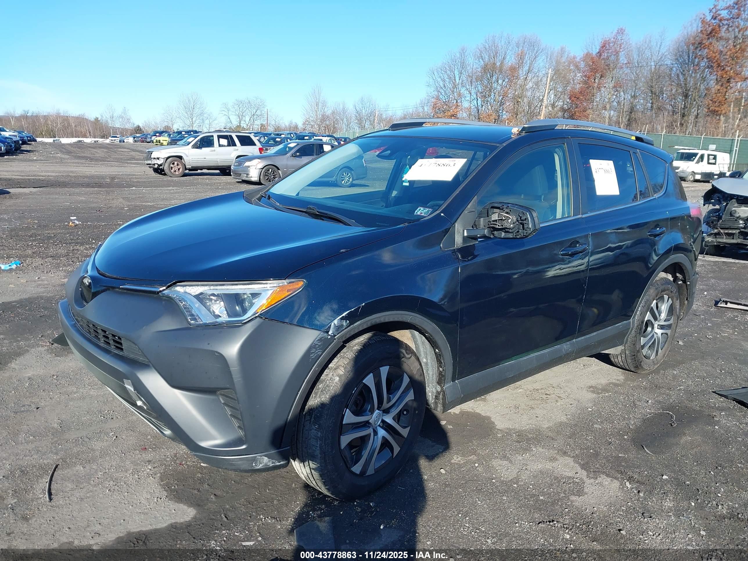 TOYOTA RAV4 image 2
