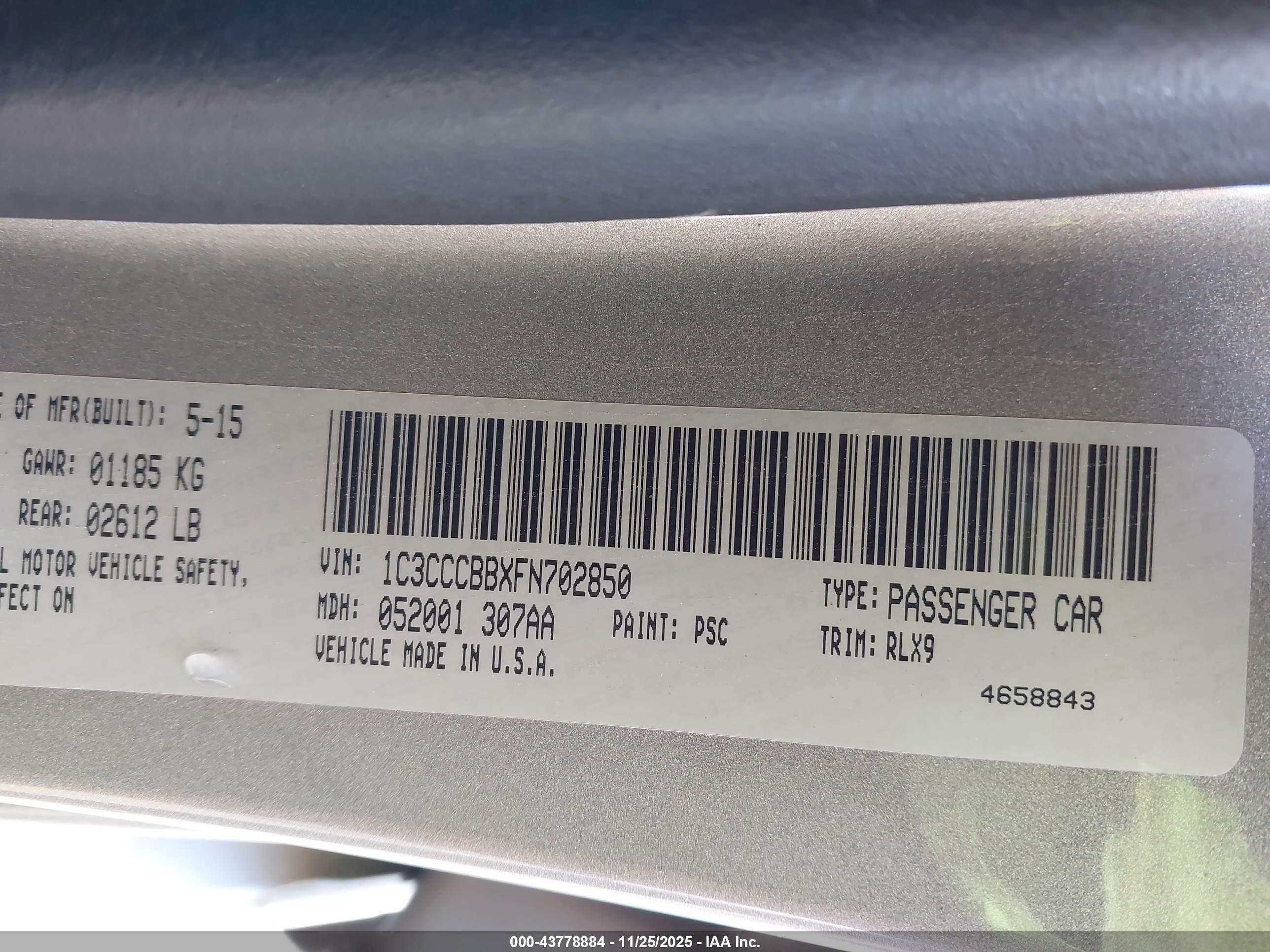 CHRYSLER 200 image 9