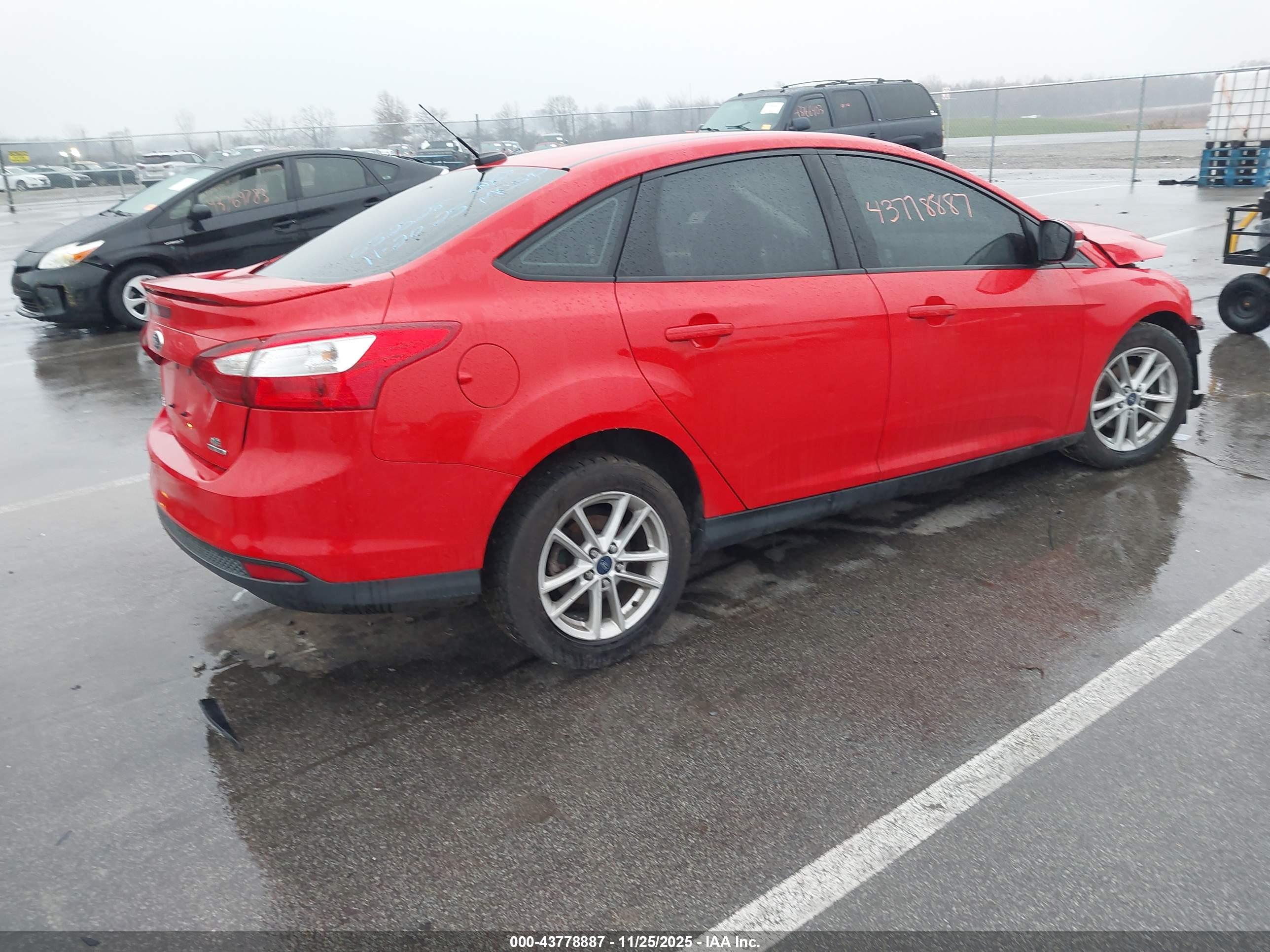 FORD FOCUS image 4