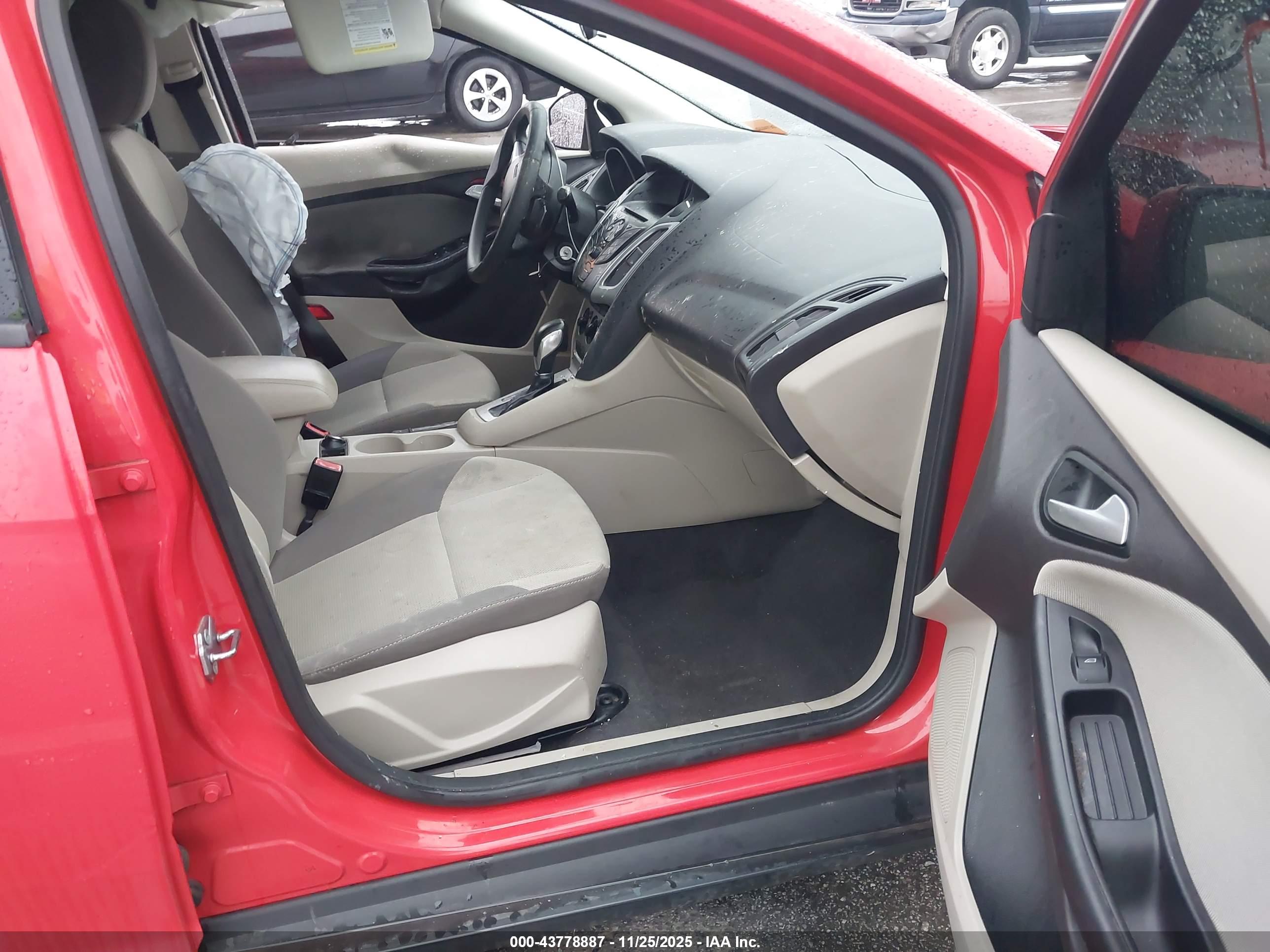 FORD FOCUS image 5