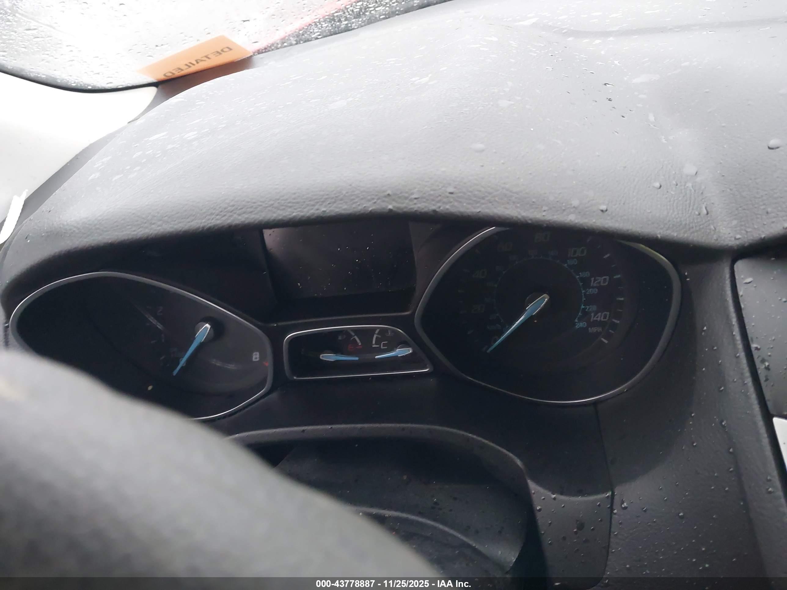 FORD FOCUS image 7
