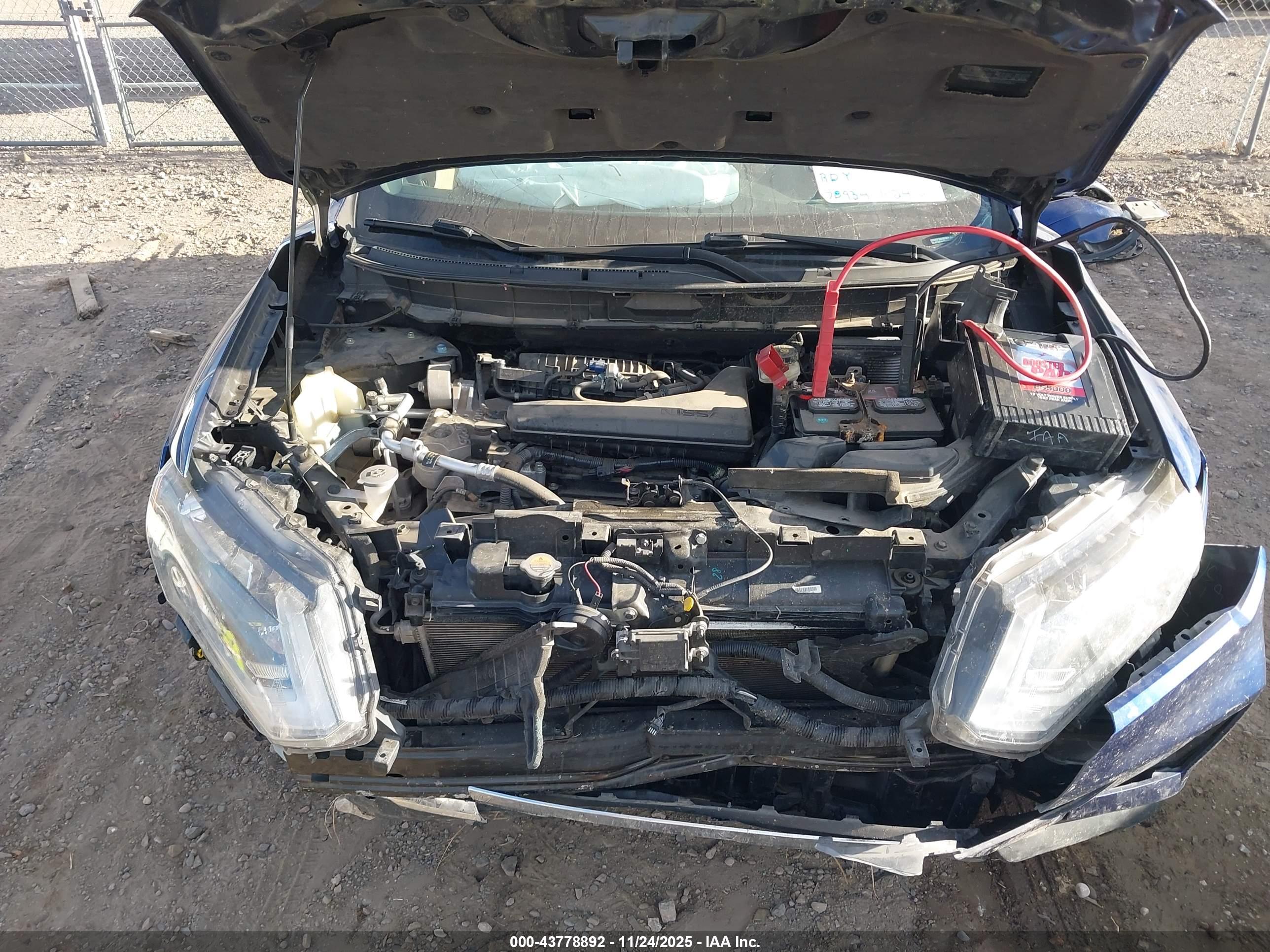 NISSAN ROGUE image 10