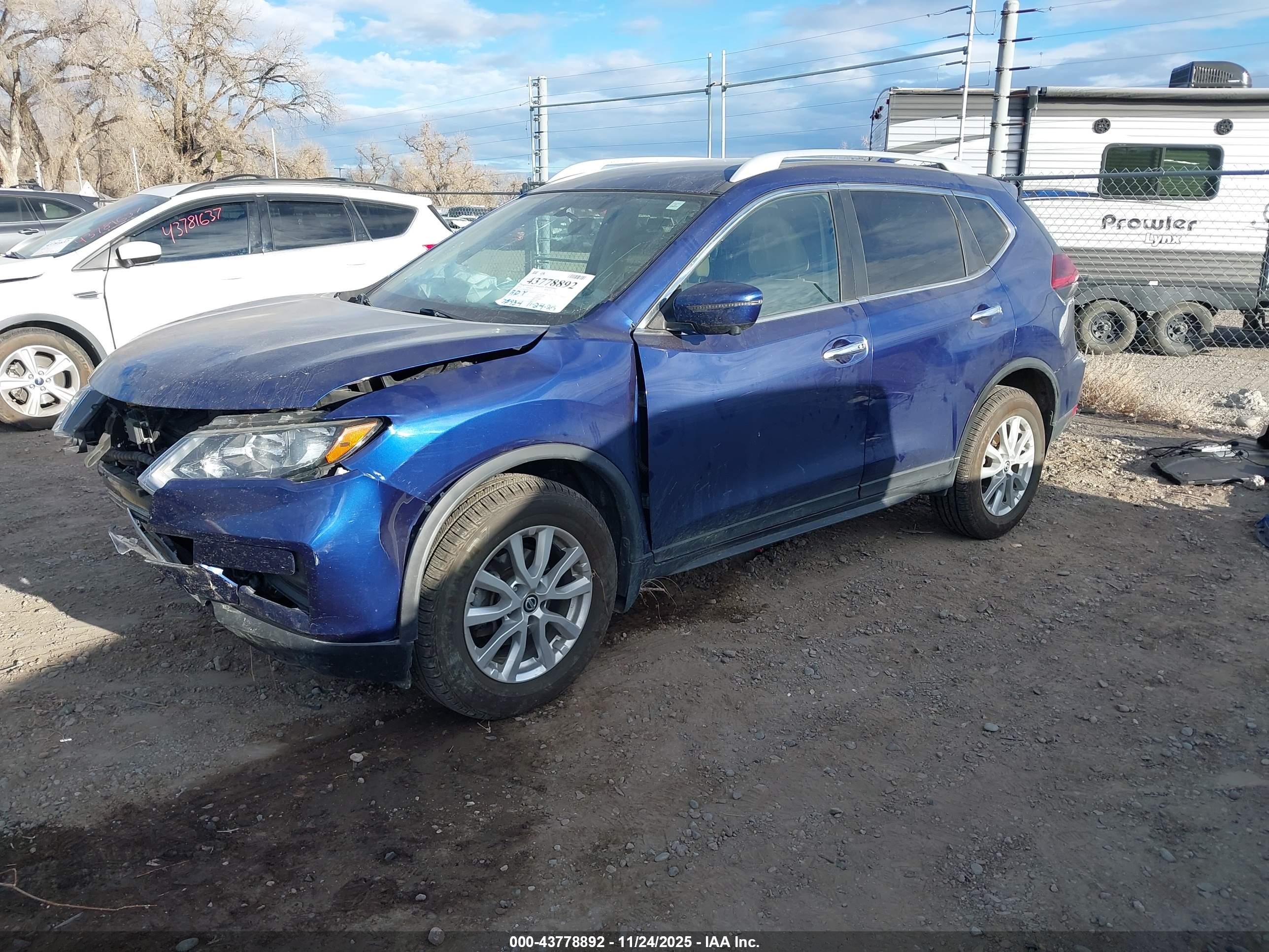 NISSAN ROGUE image 2