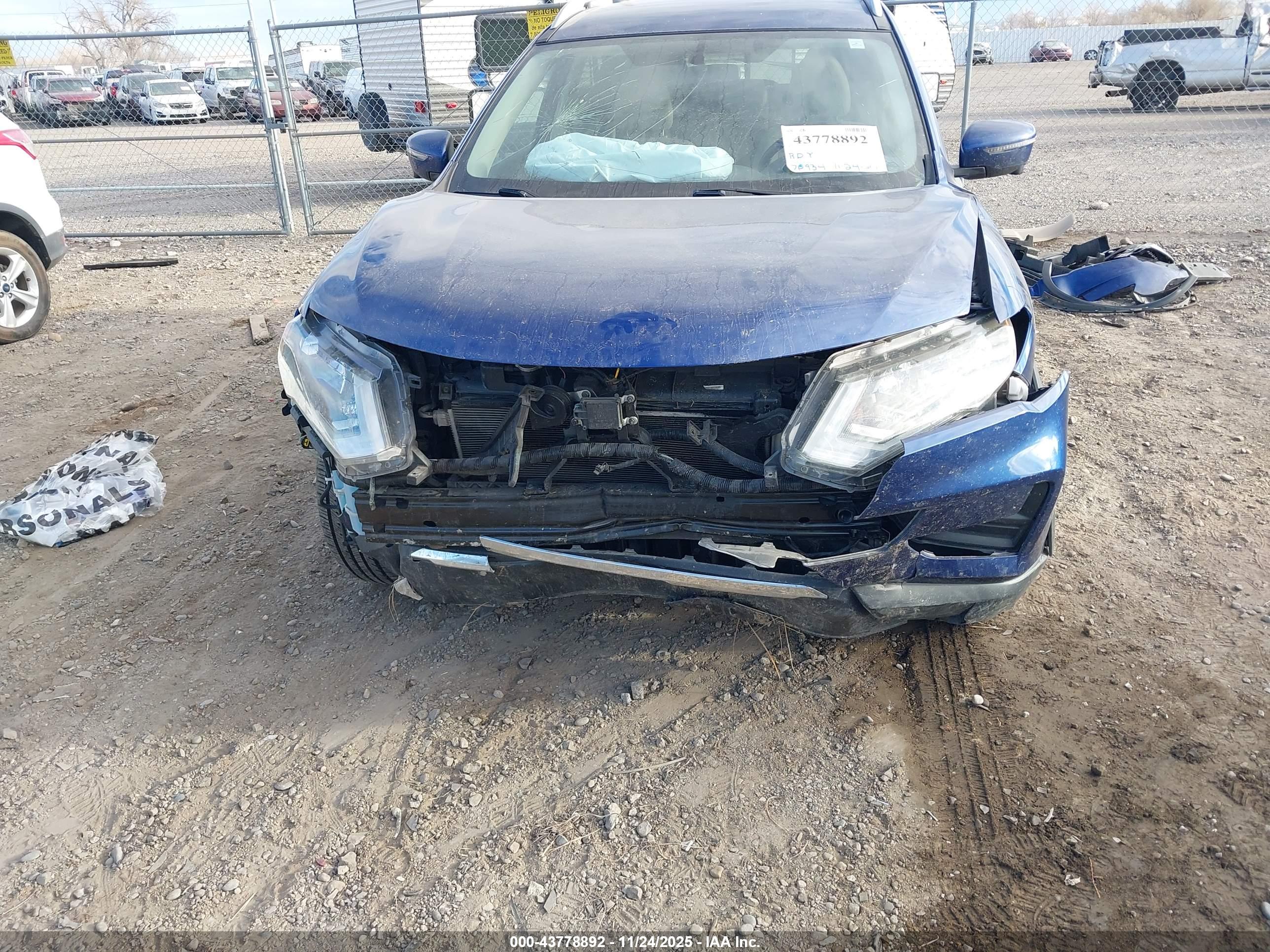 NISSAN ROGUE image 6
