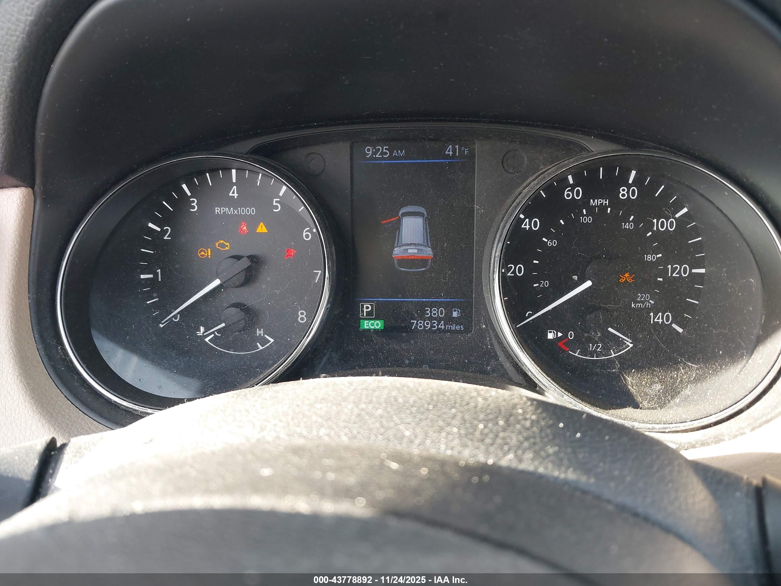 NISSAN ROGUE image 7