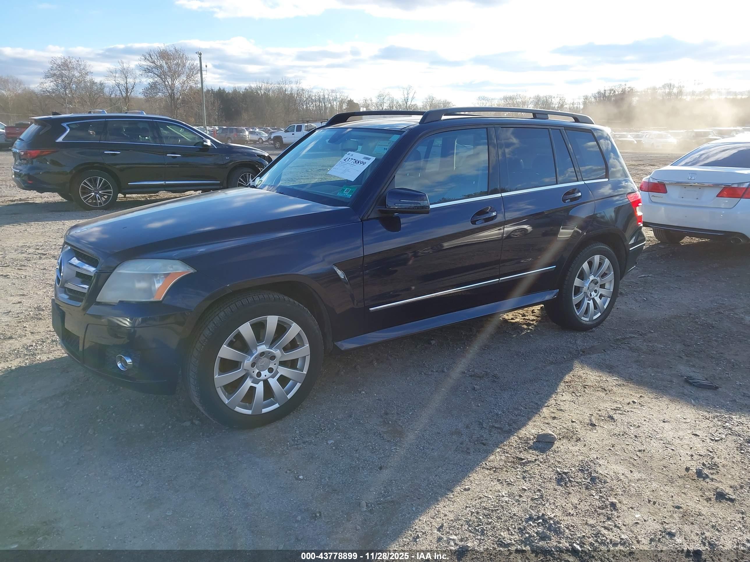 MERCEDES-BENZ GLK image 2