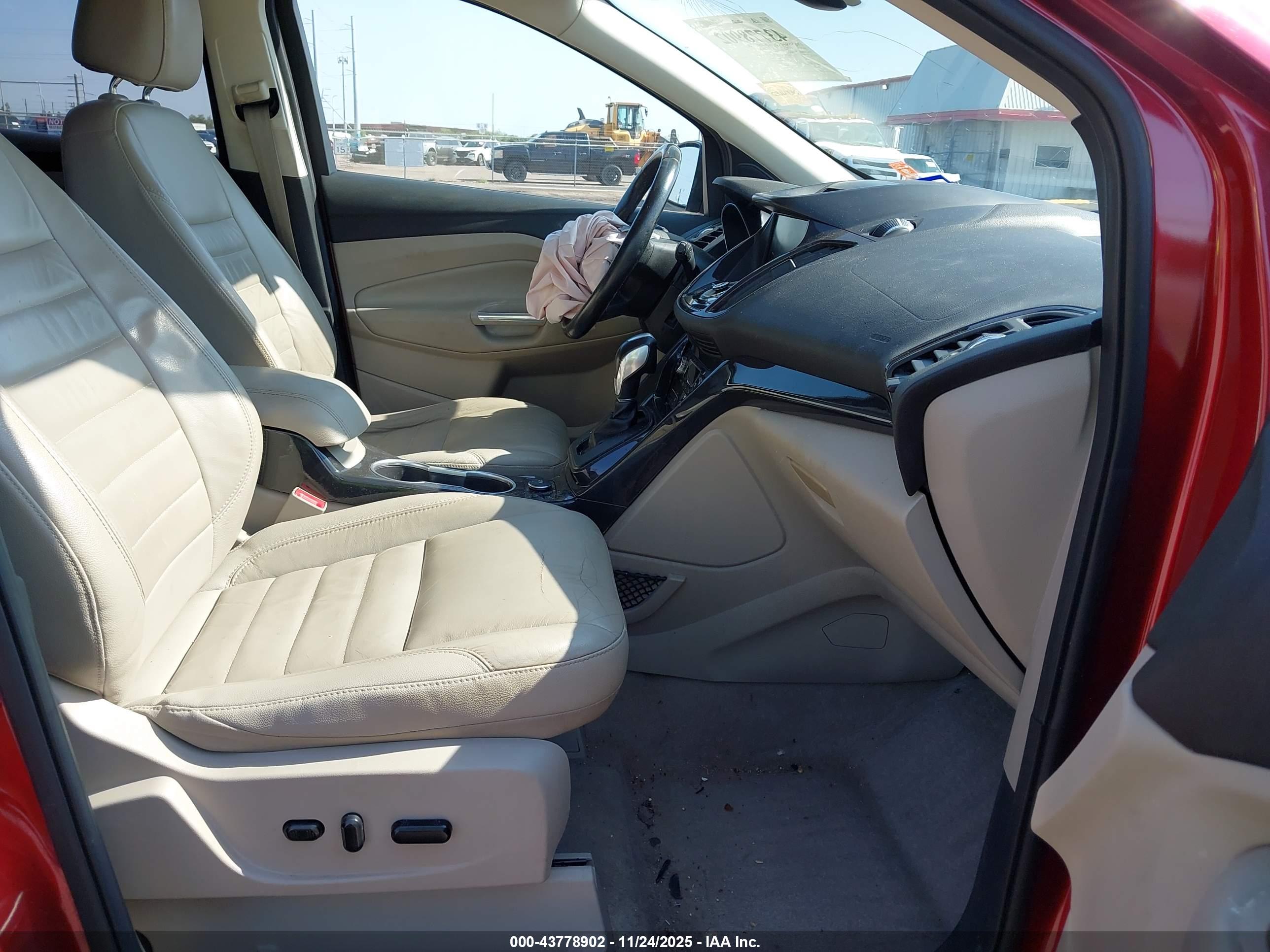 FORD ESCAPE image 5