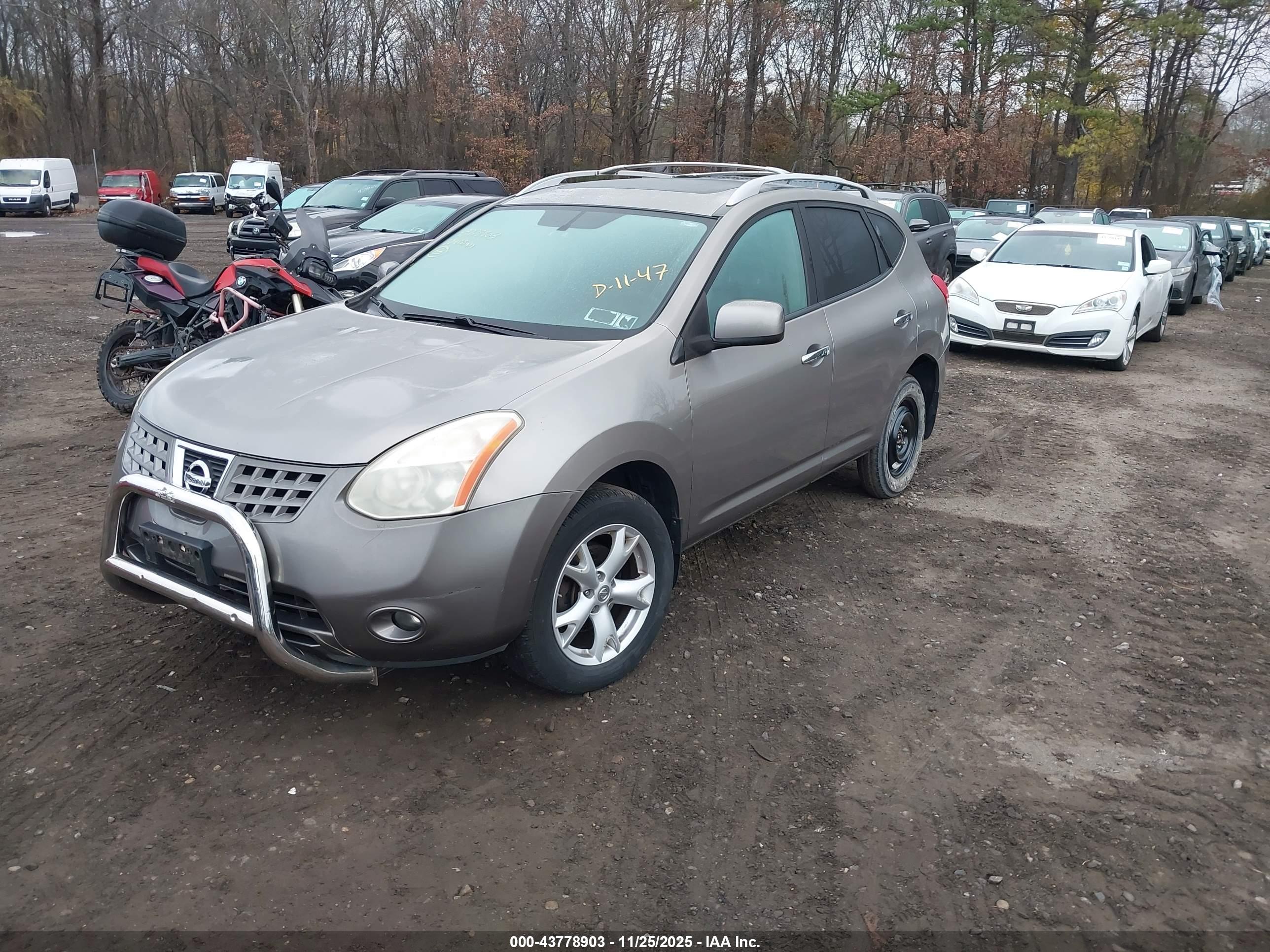 NISSAN ROGUE image 2
