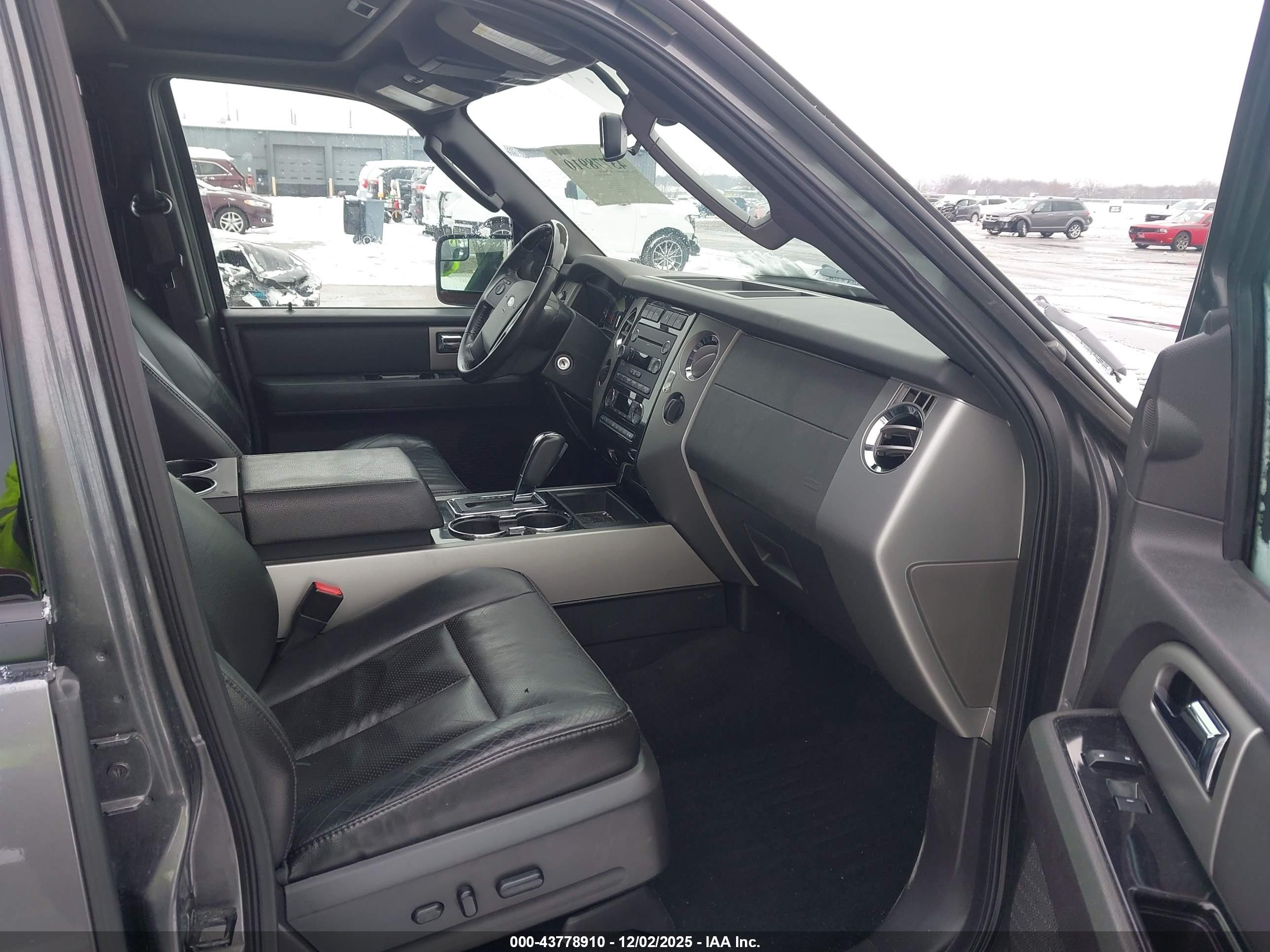 FORD EXPEDITION image 5