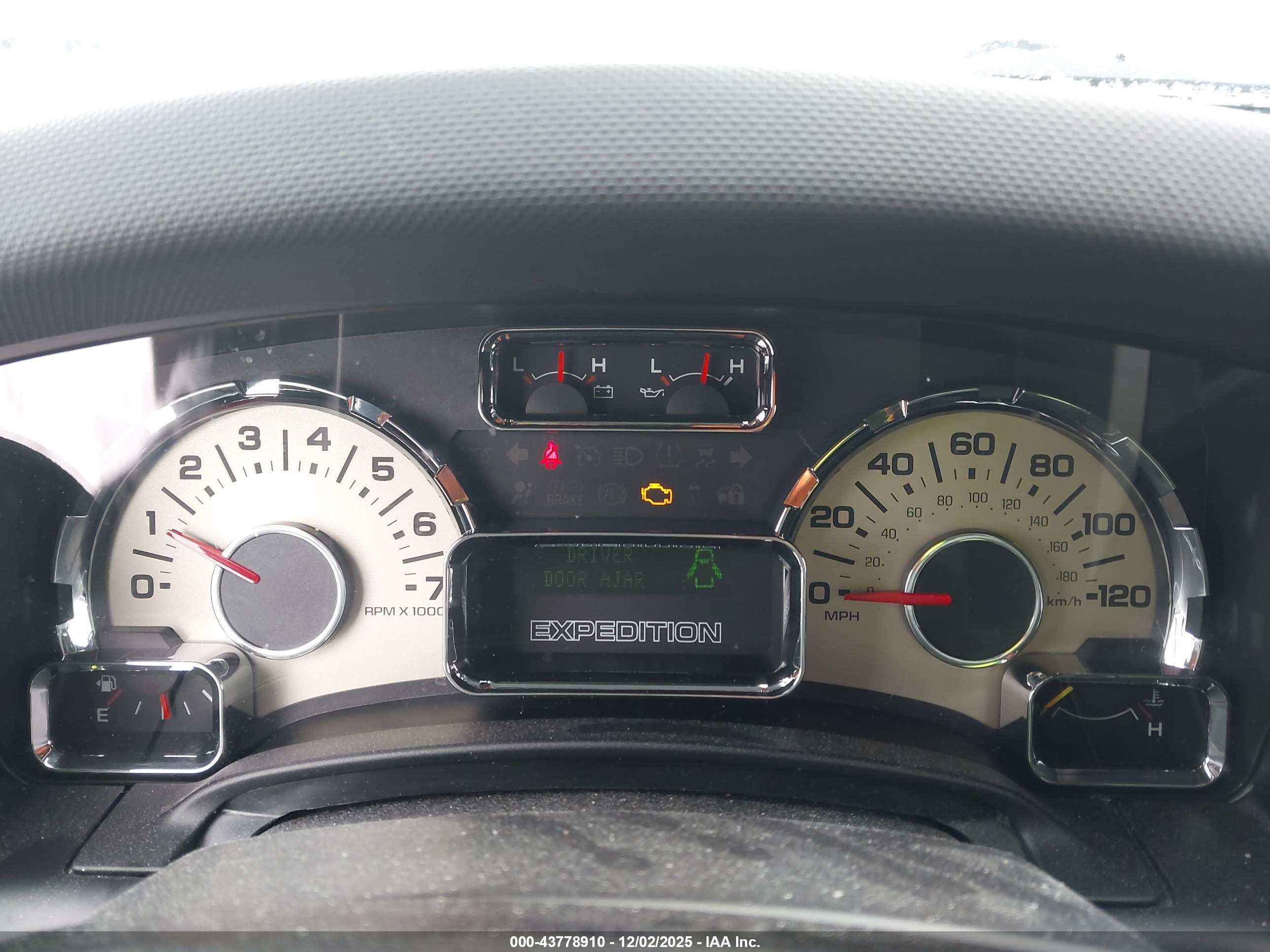 FORD EXPEDITION image 7