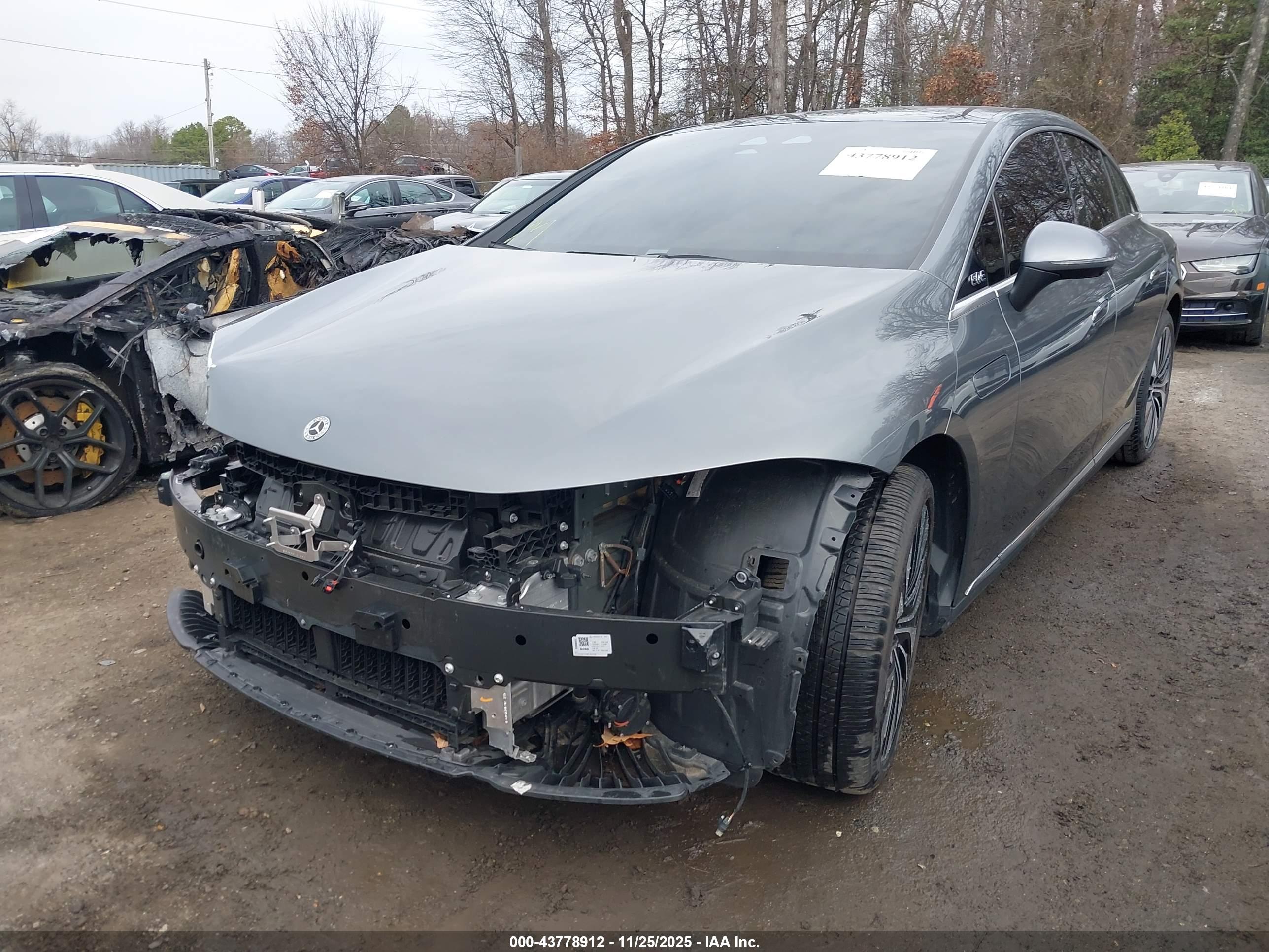 MERCEDES-BENZ EQE image 6