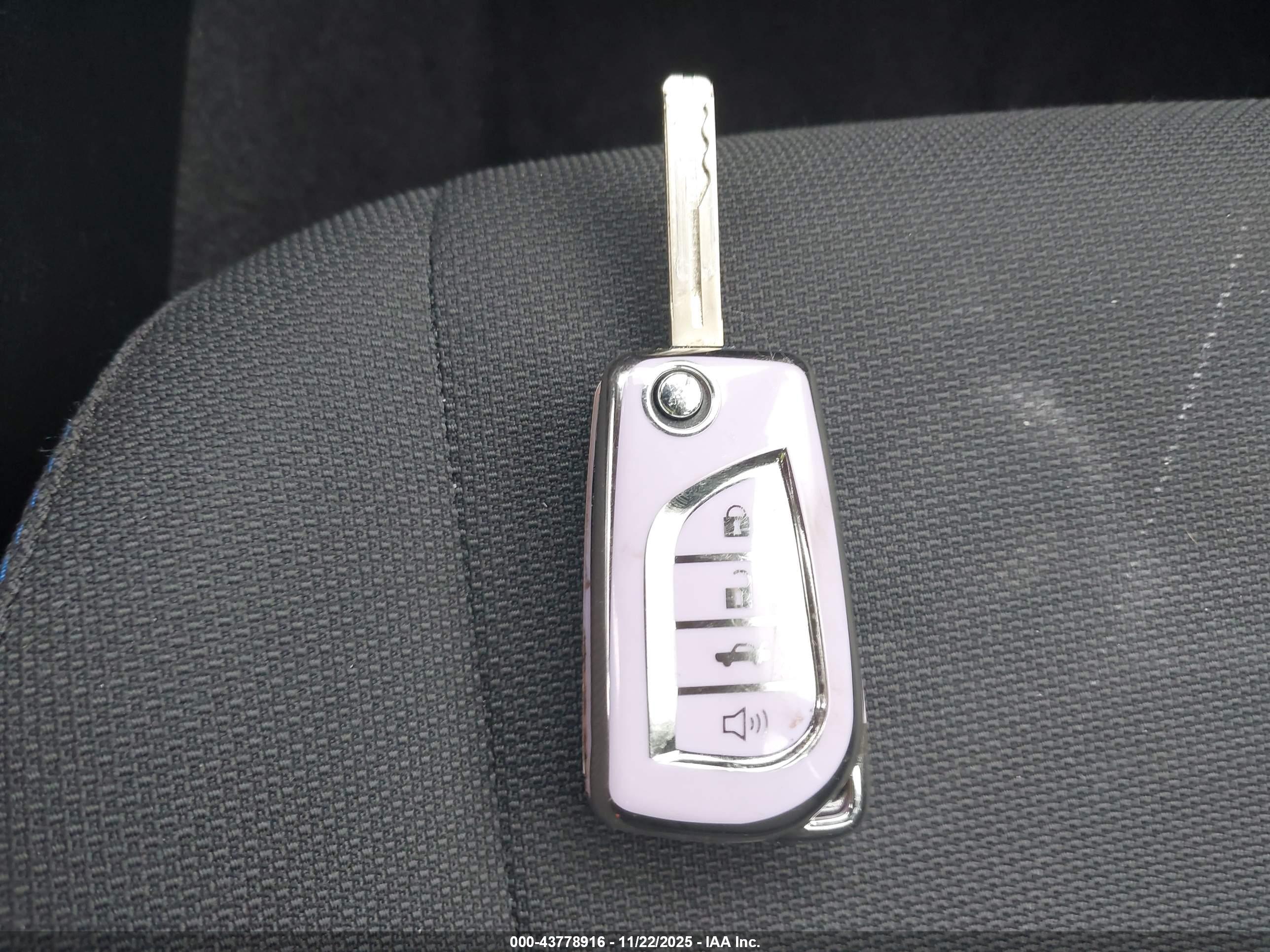 TOYOTA COROLLA image 11
