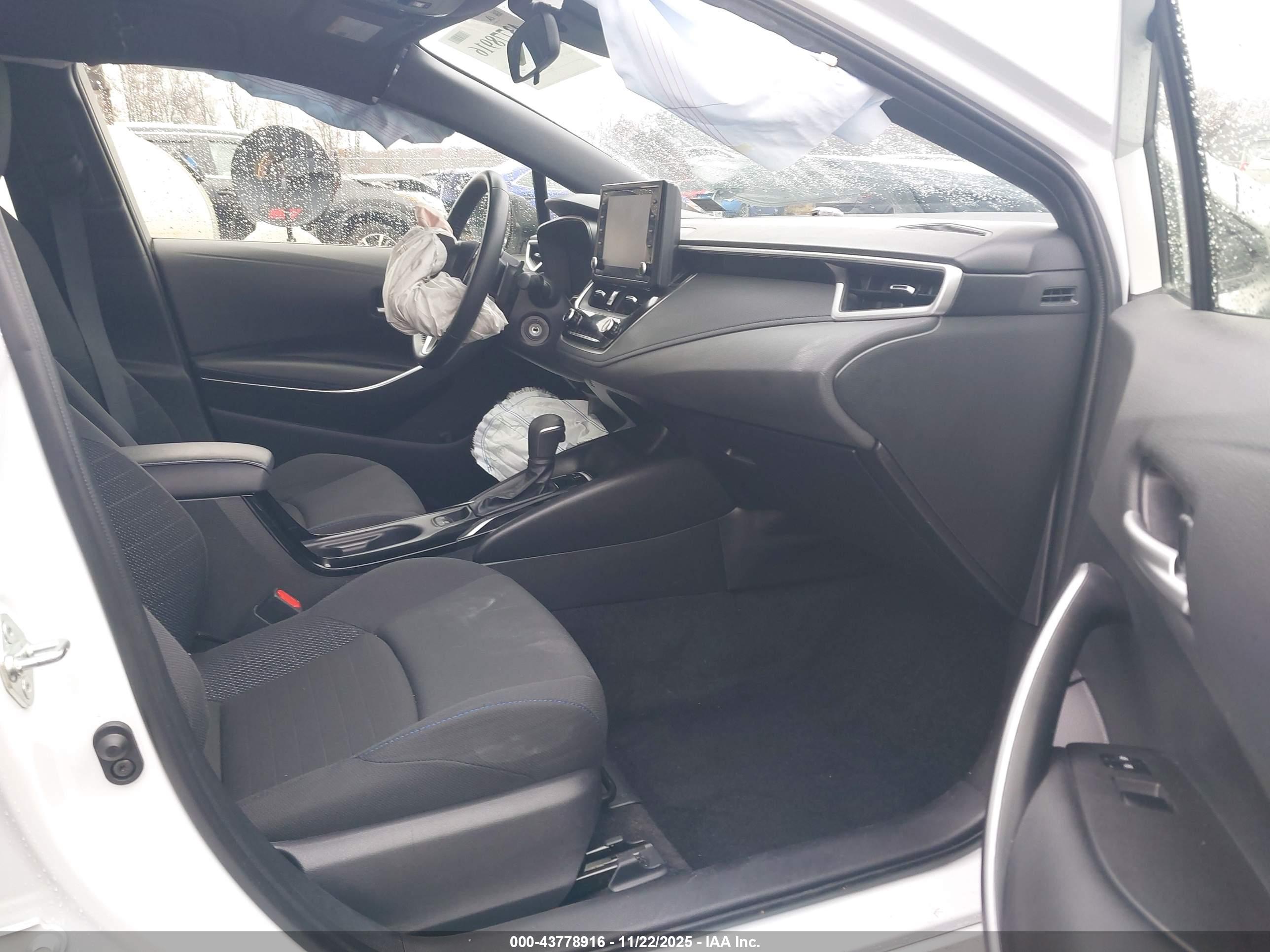 TOYOTA COROLLA image 5