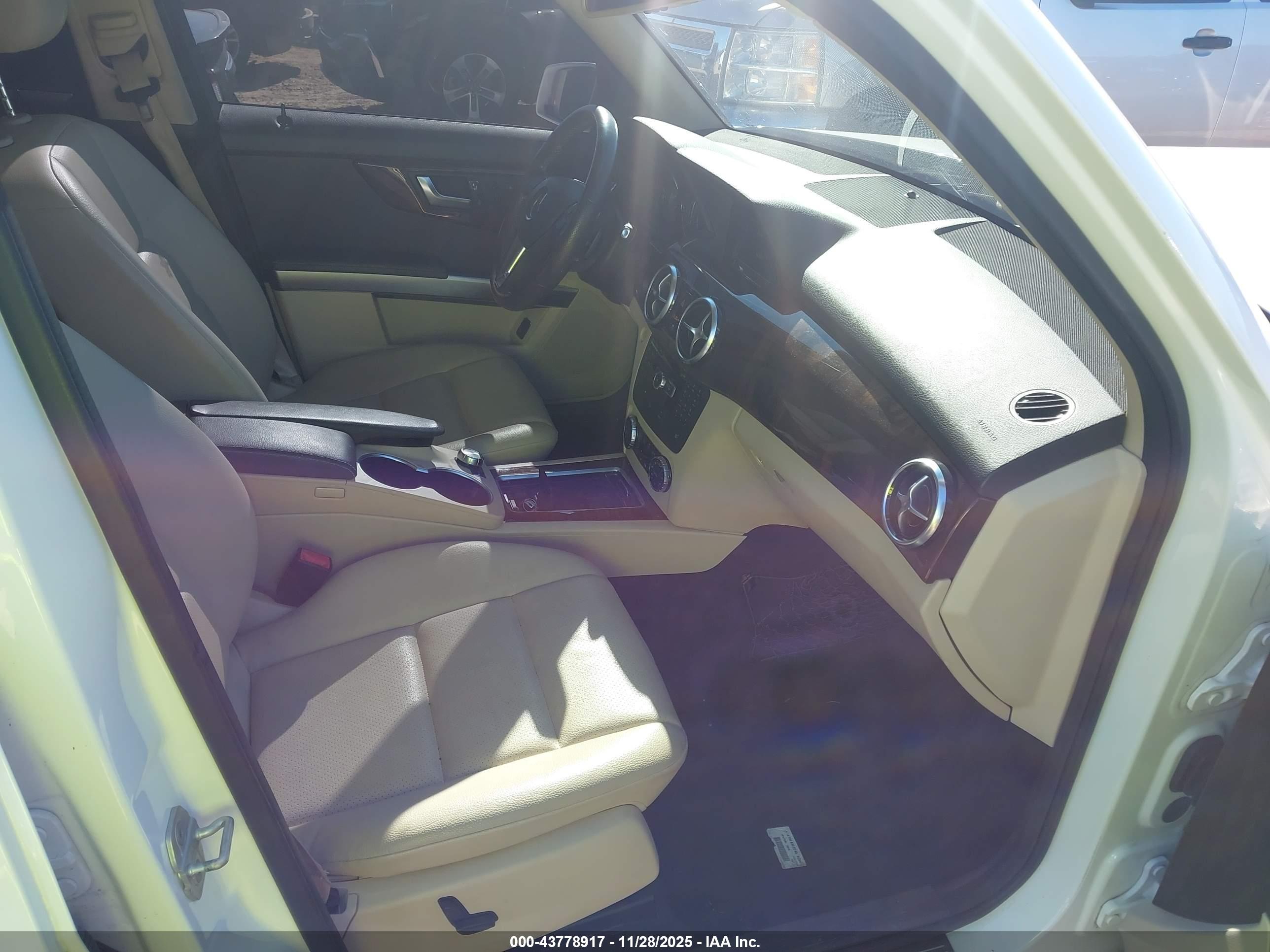 MERCEDES-BENZ GLK image 5