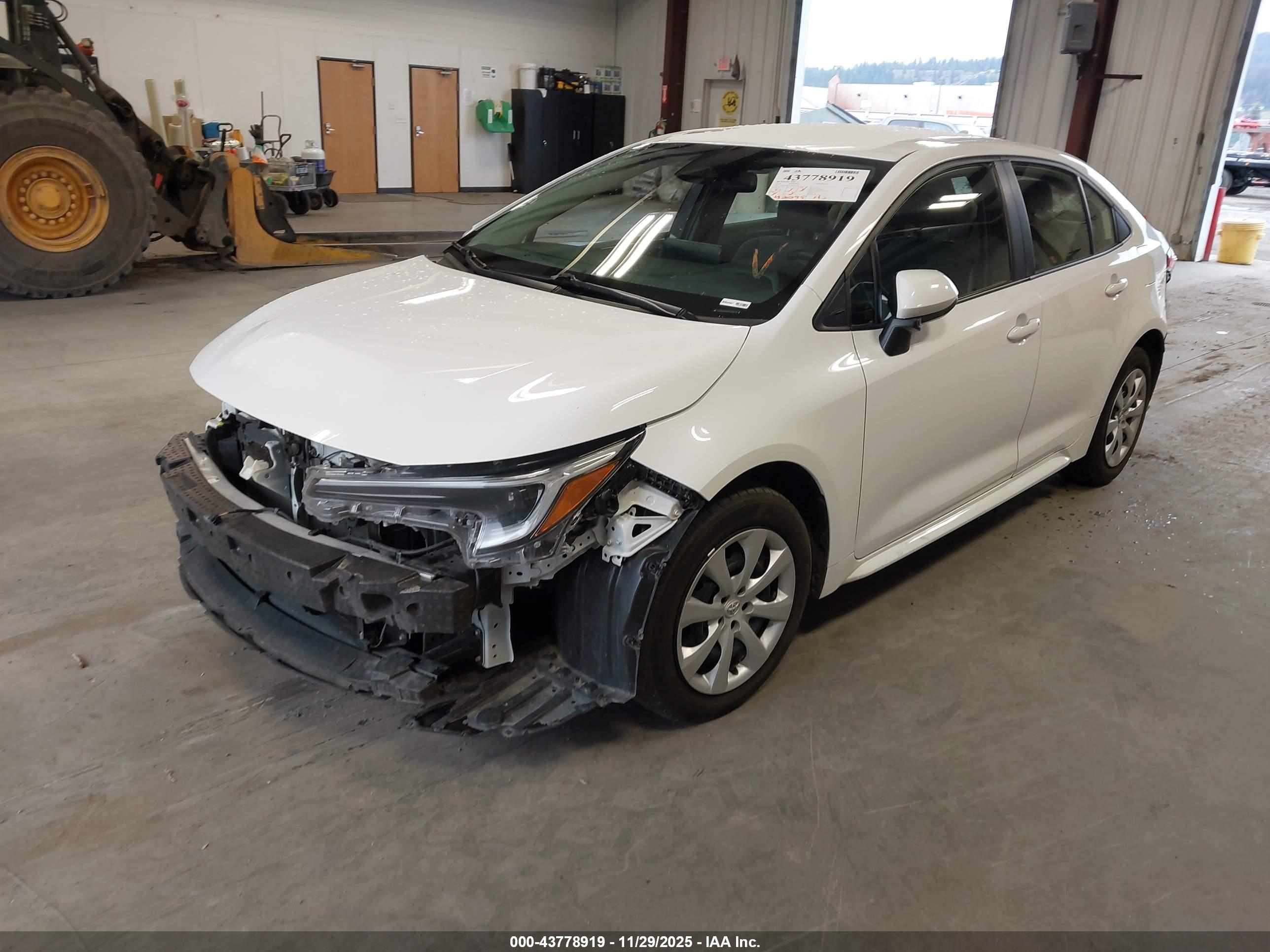 TOYOTA COROLLA image 2