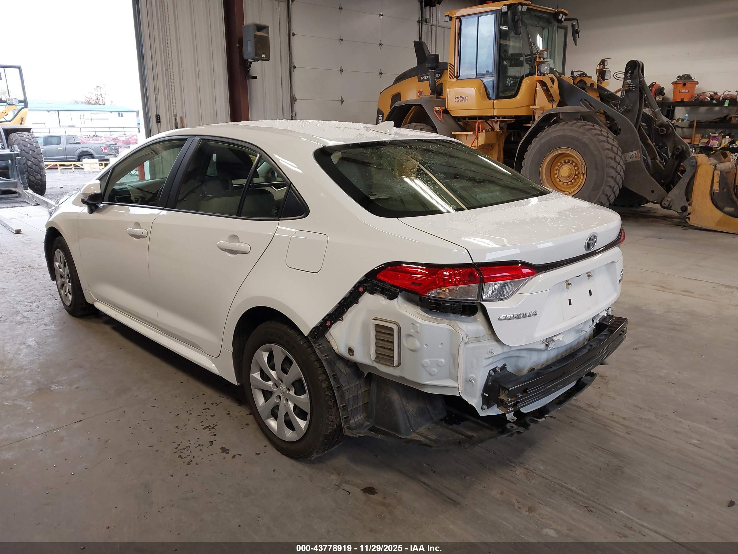 TOYOTA COROLLA image 3