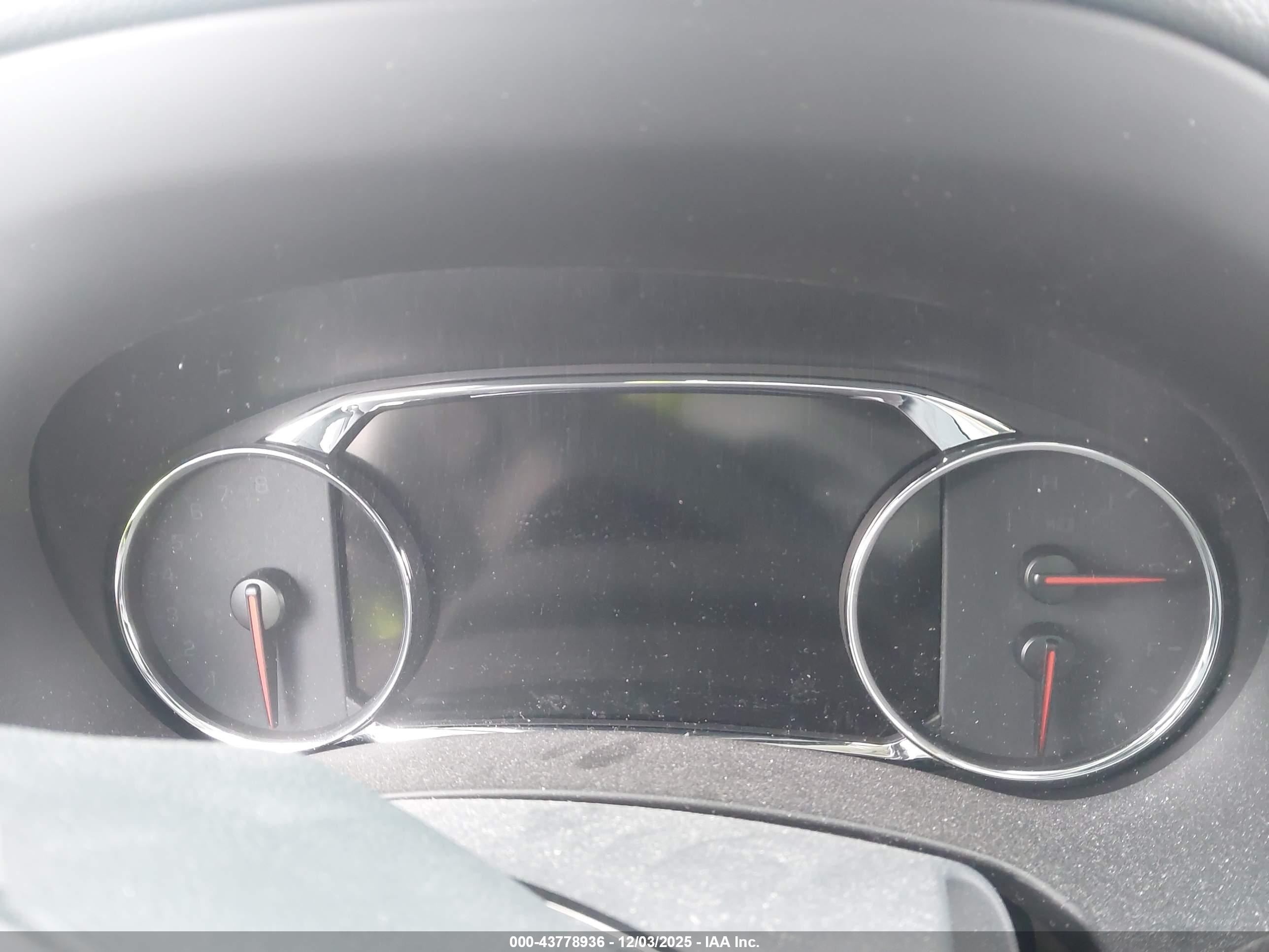 GMC TERRAIN image 7