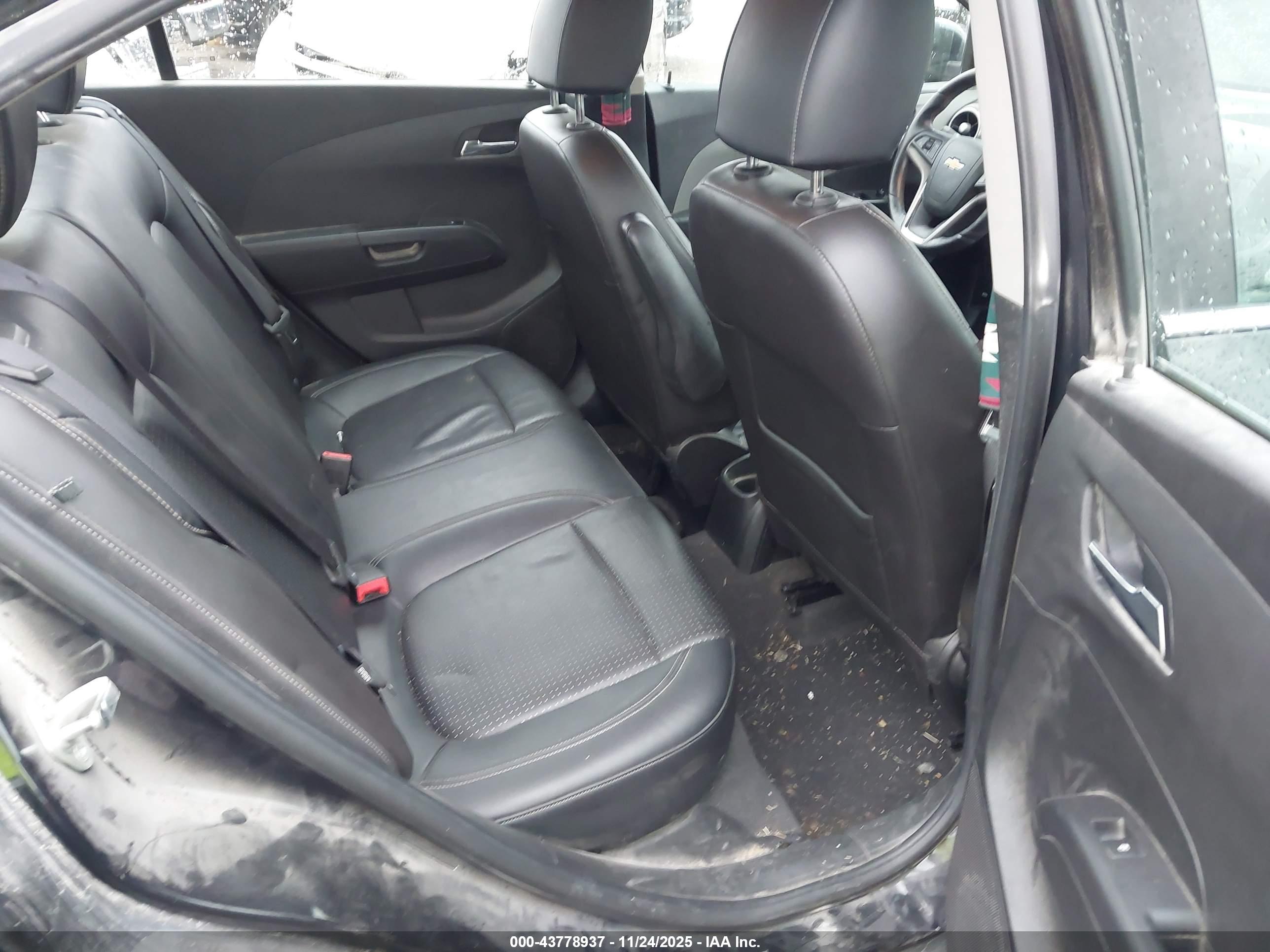 CHEVROLET SONIC image 8