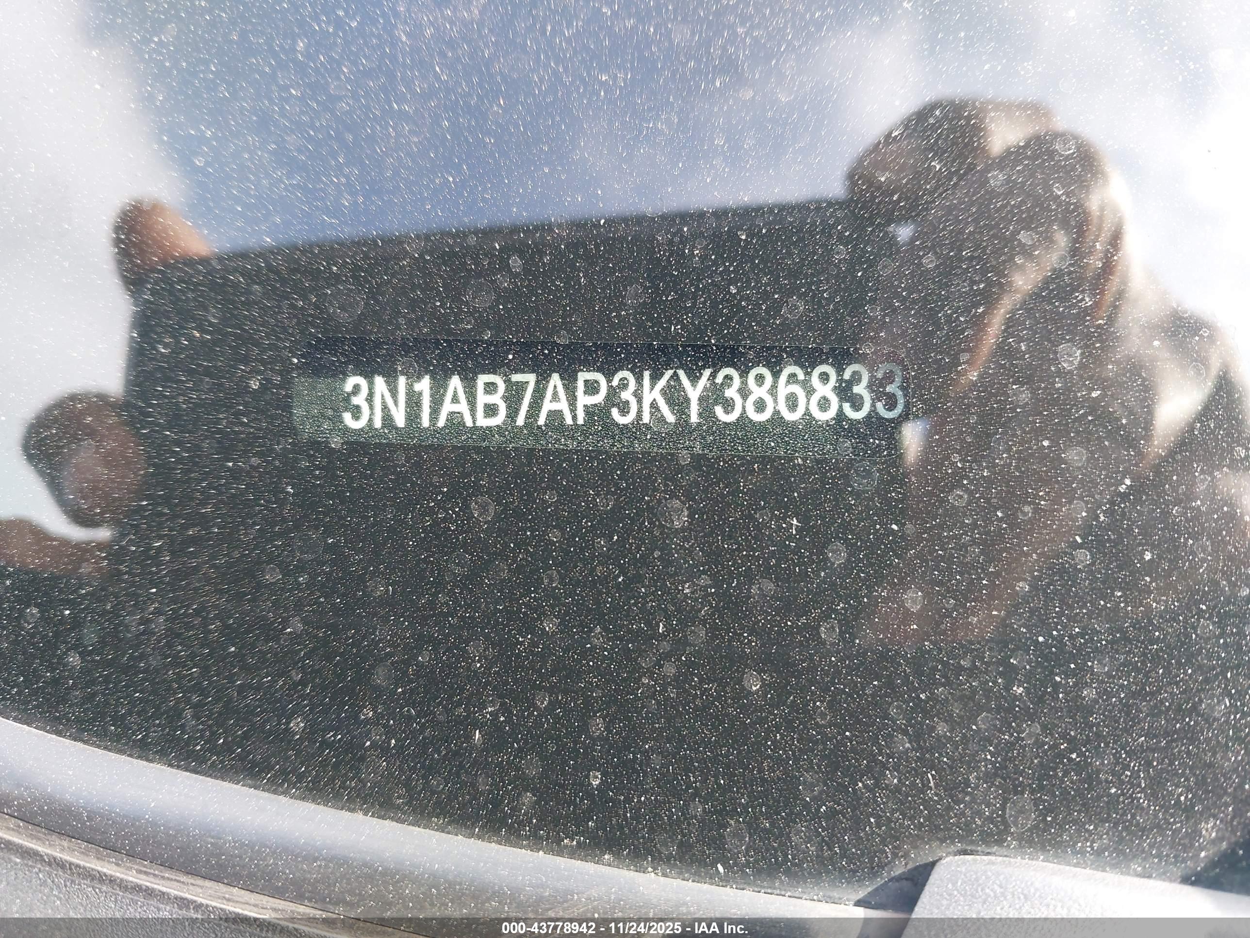 NISSAN SENTRA image 9