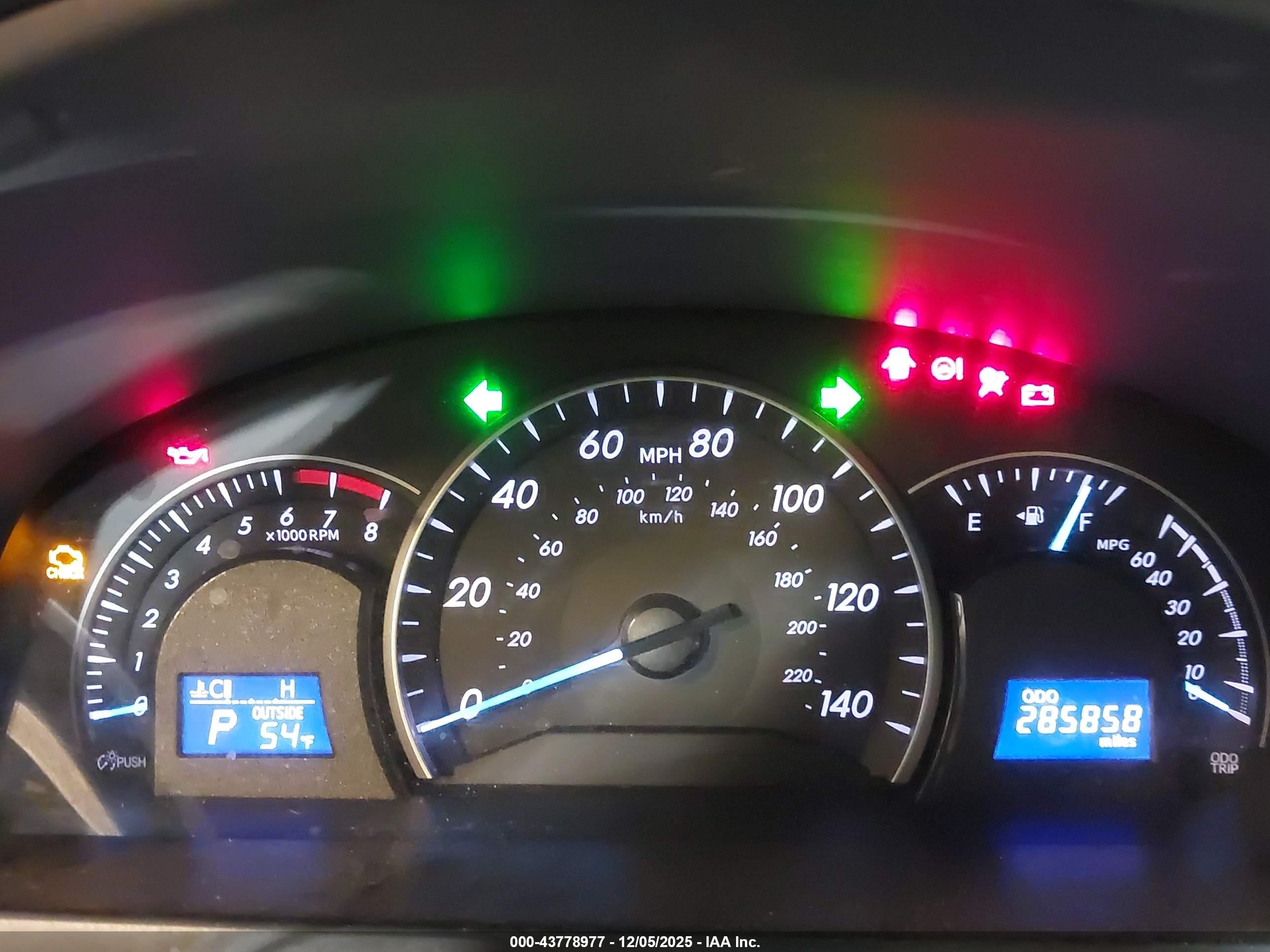TOYOTA CAMRY image 7