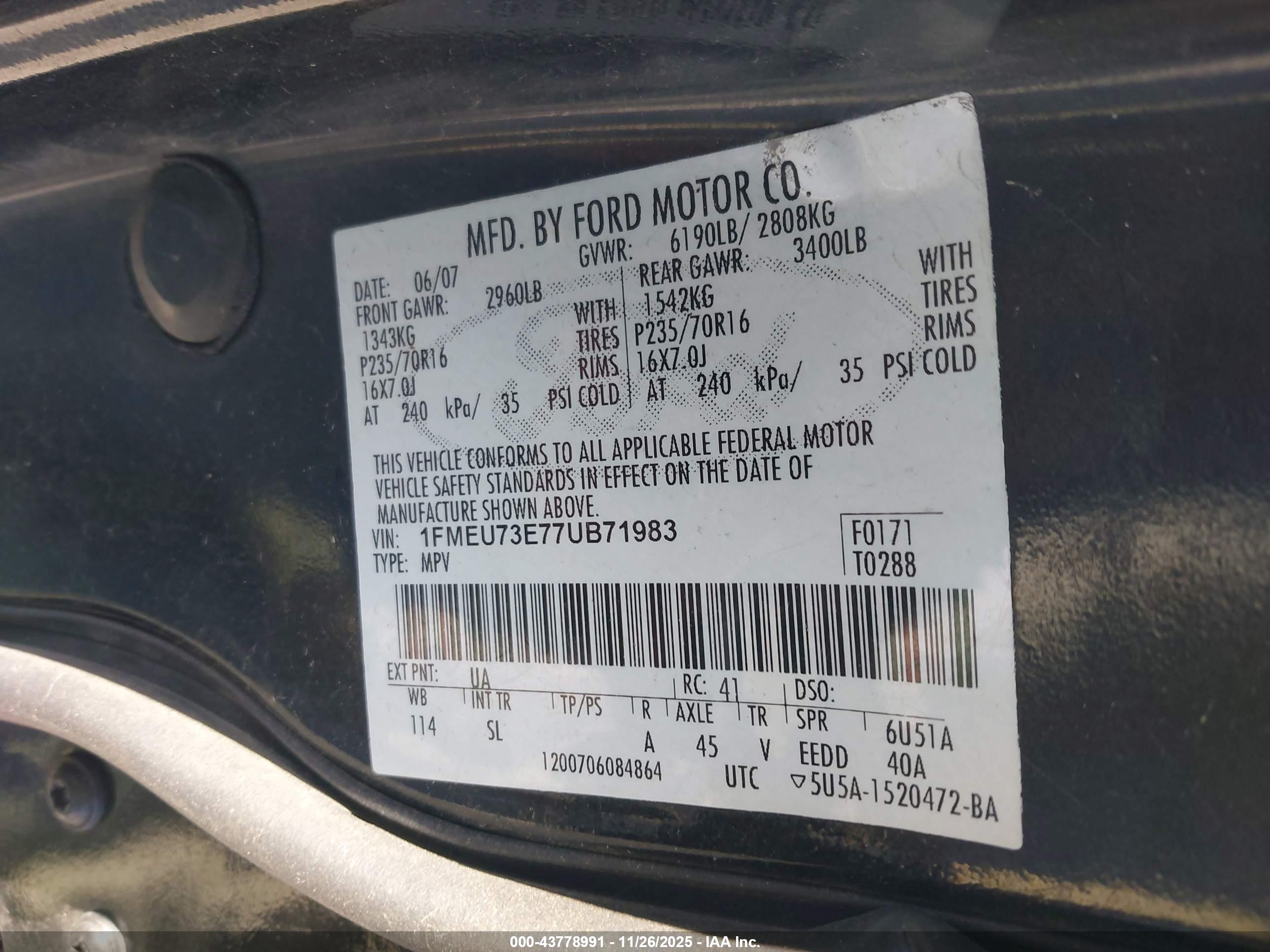 FORD EXPLORER image 9