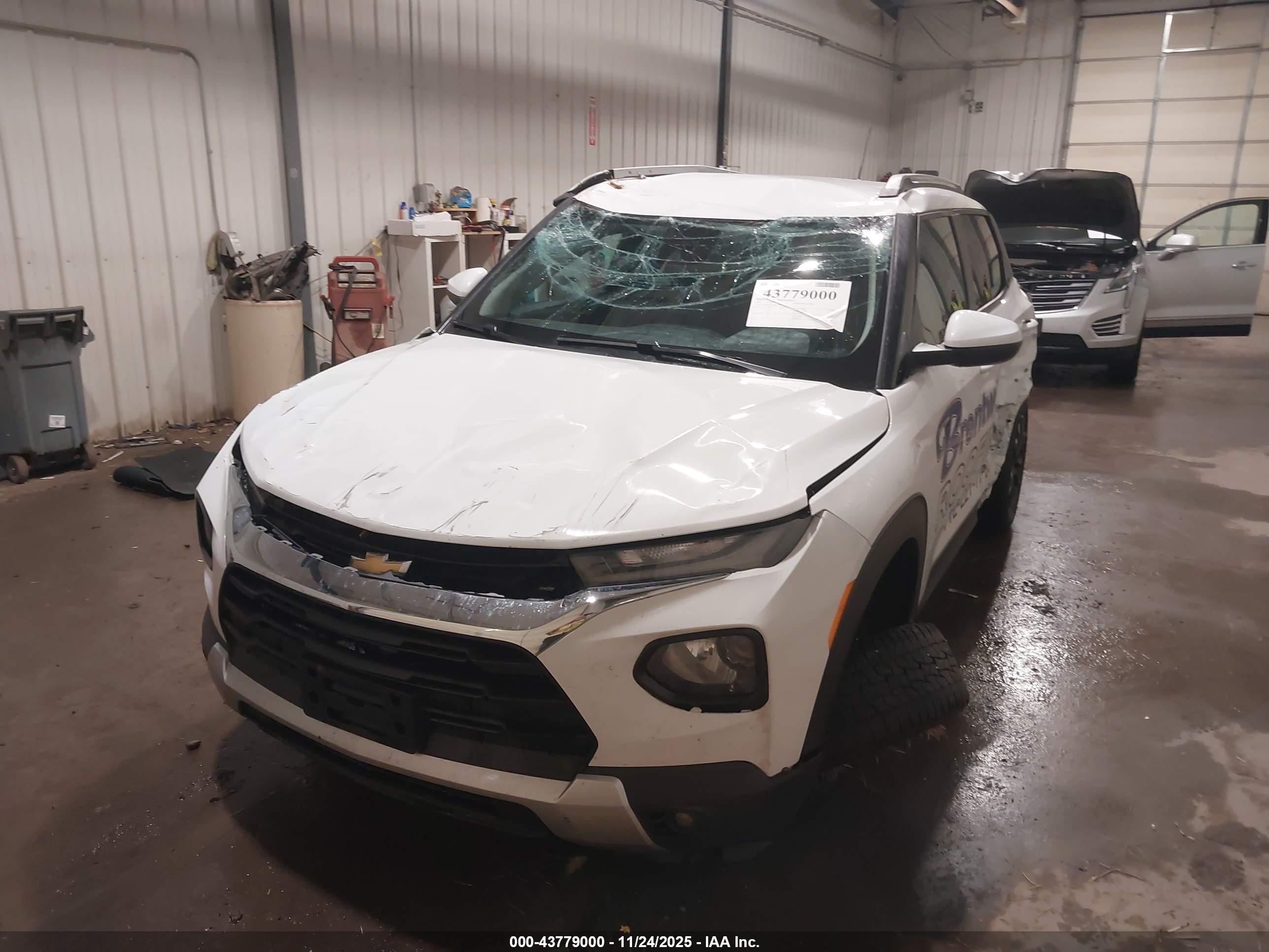 CHEVROLET TRAILBLAZER image 6