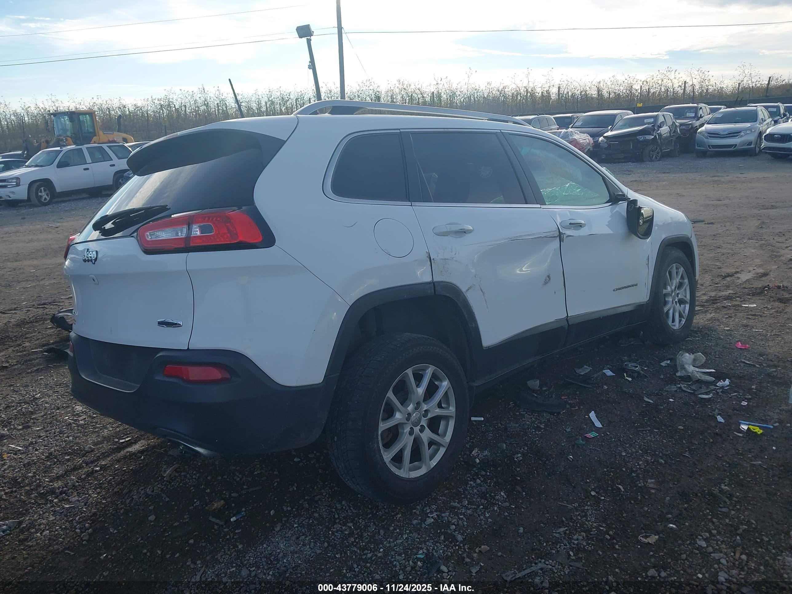 JEEP CHEROKEE image 4