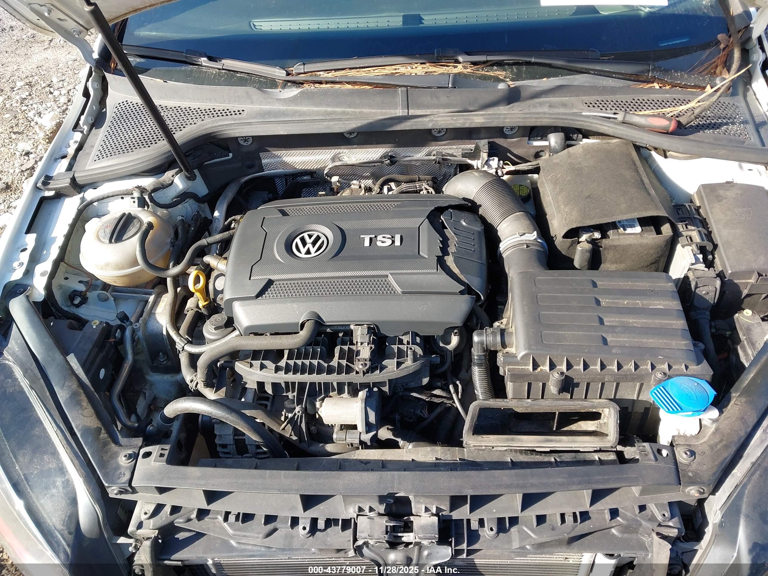 VOLKSWAGEN GOLF image 10