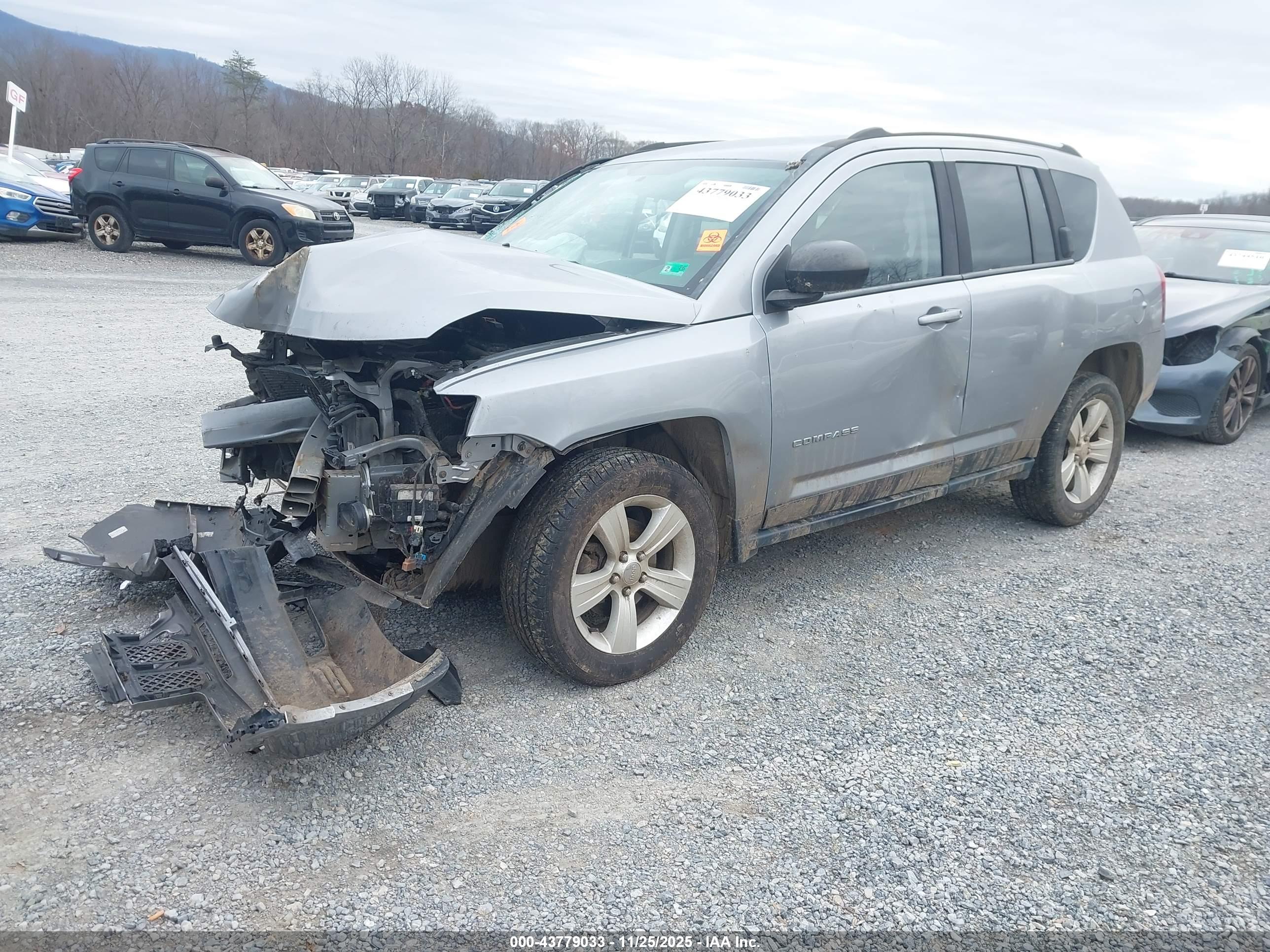JEEP COMPASS image 2