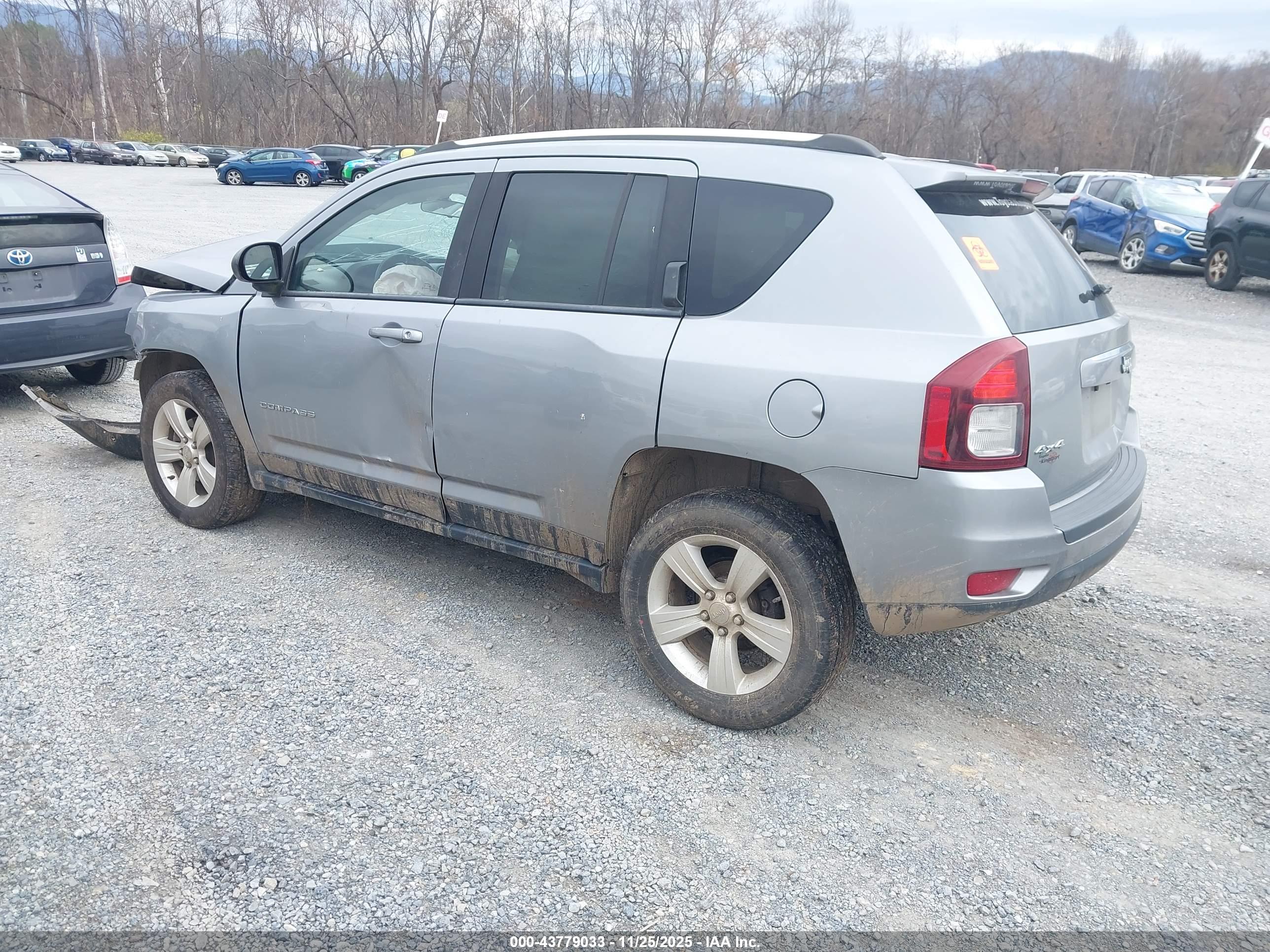 JEEP COMPASS image 3