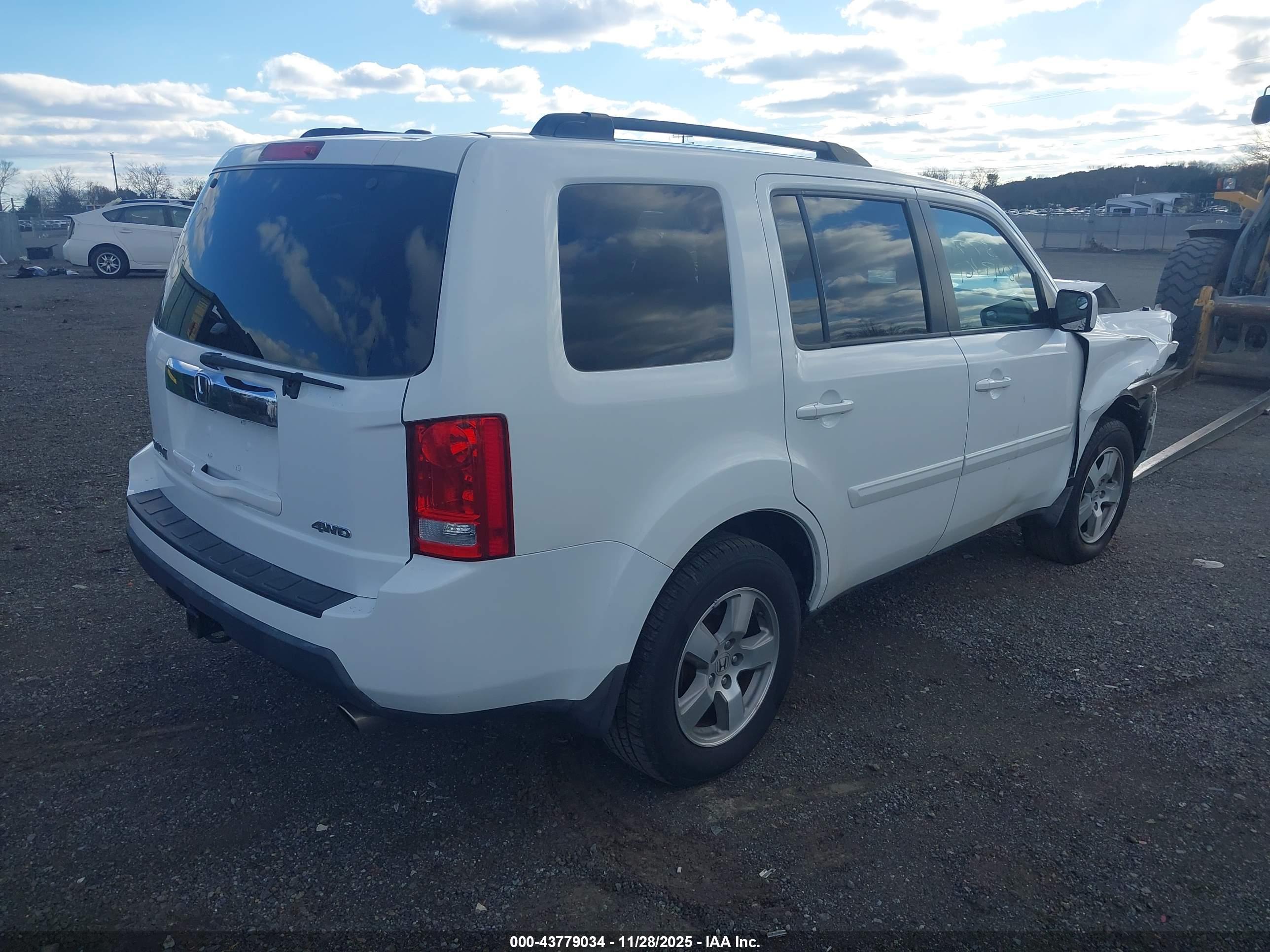 HONDA PILOT image 4