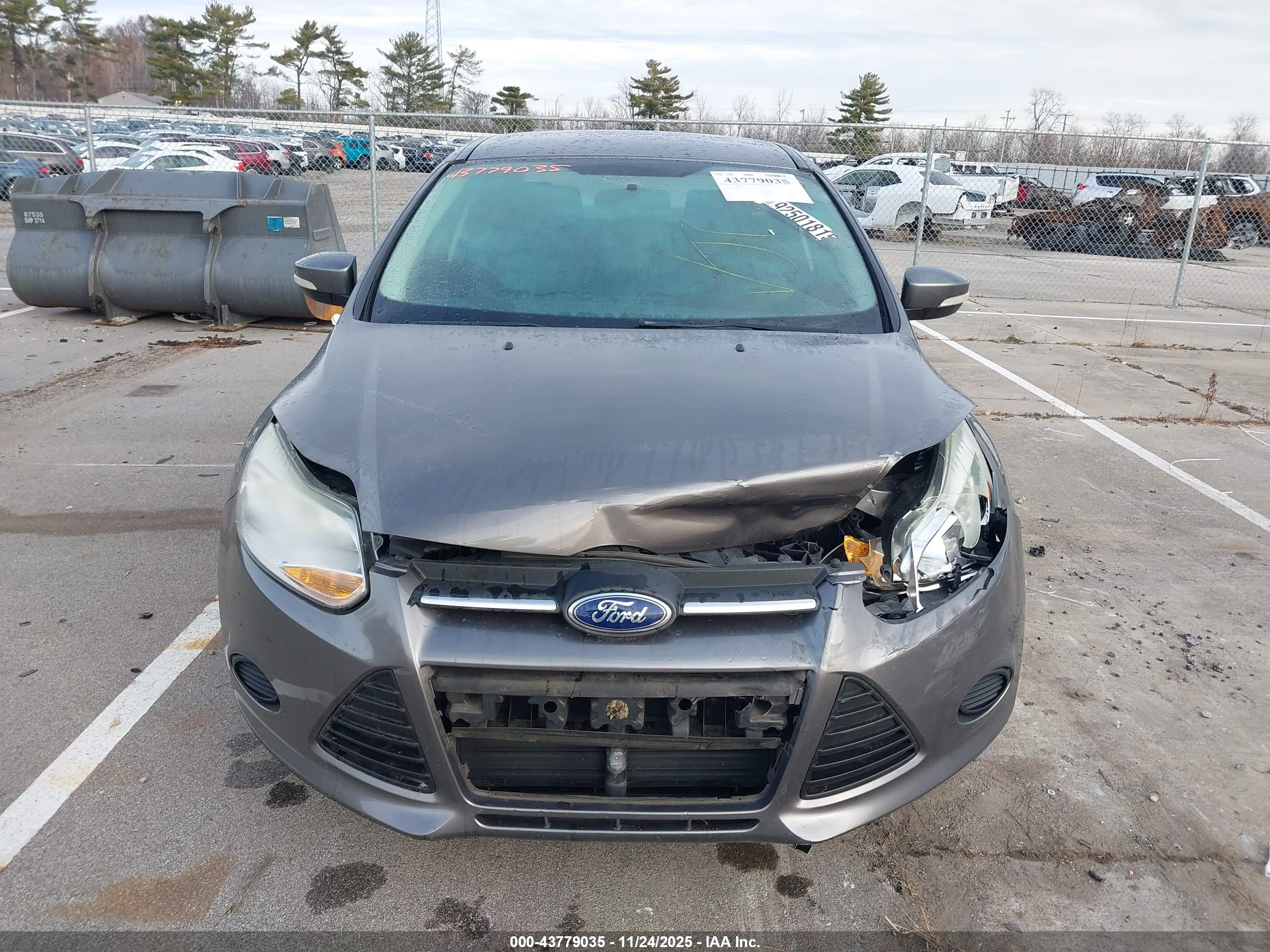 FORD FOCUS image 6