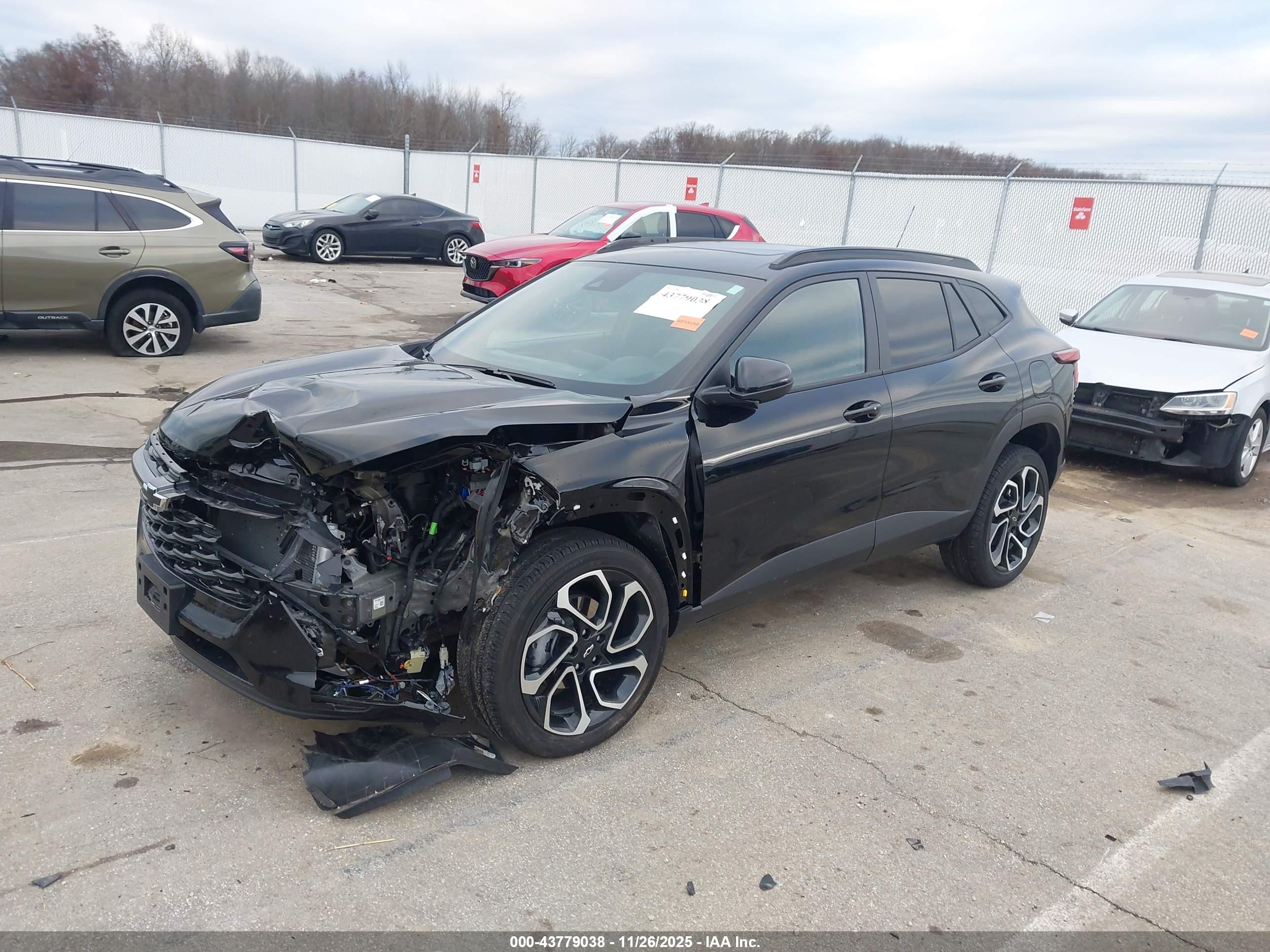 CHEVROLET TRAX image 2