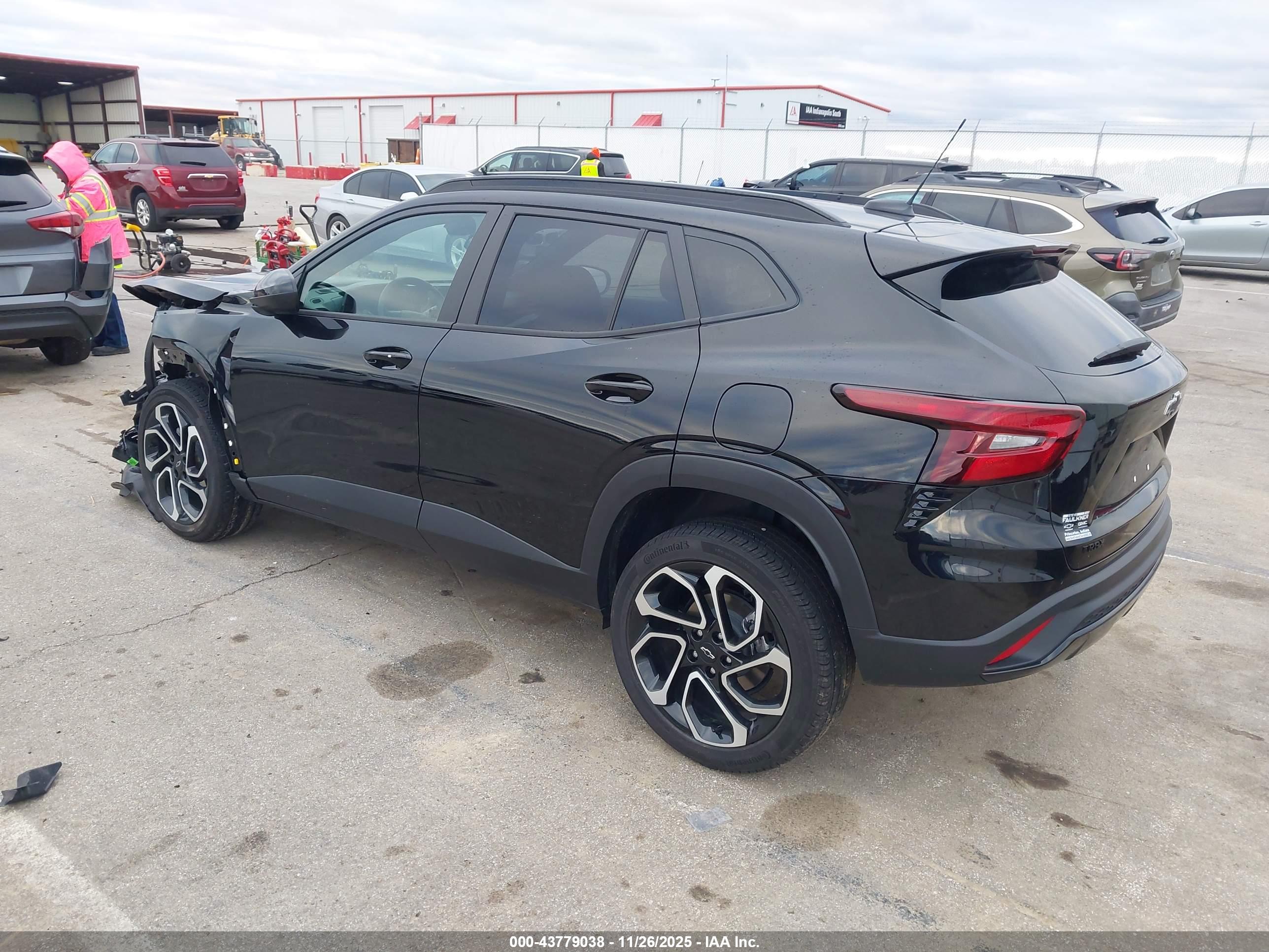 CHEVROLET TRAX image 3