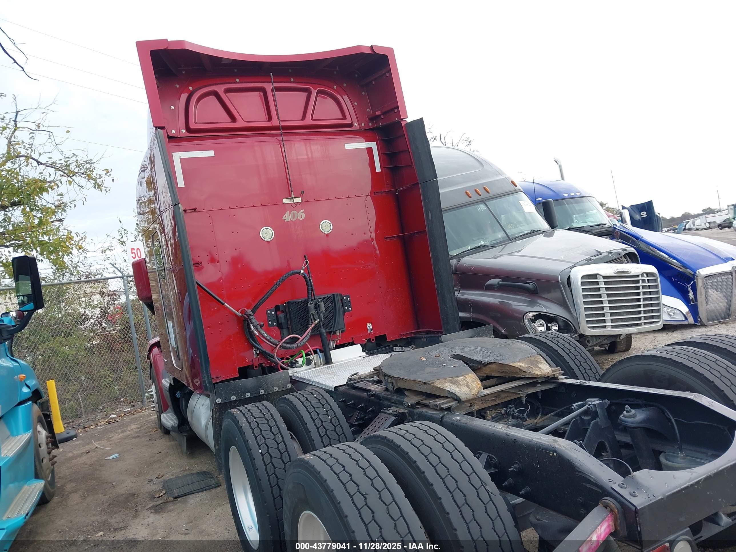 PETERBILT 579 image 3