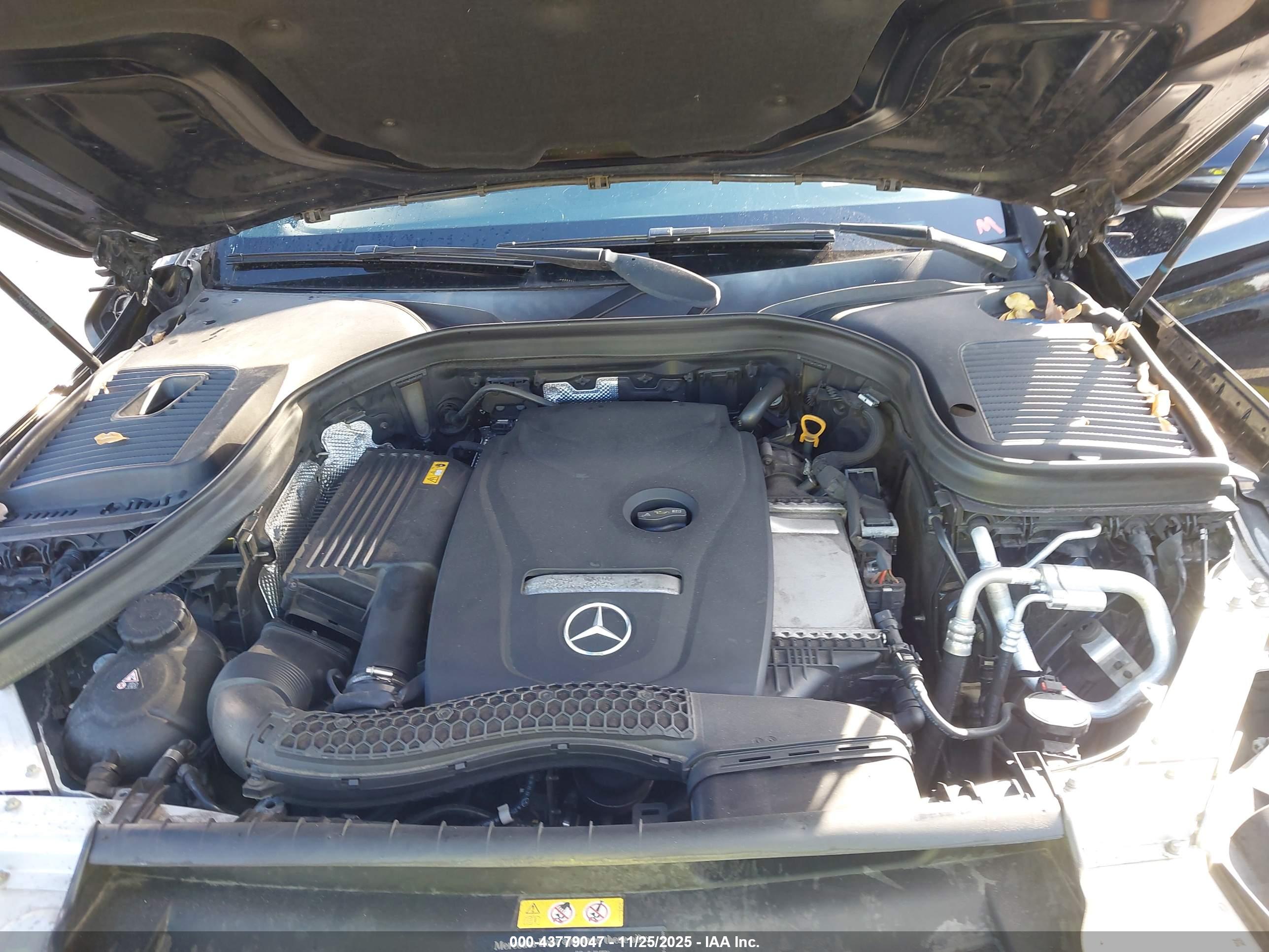 MERCEDES-BENZ GLC image 10