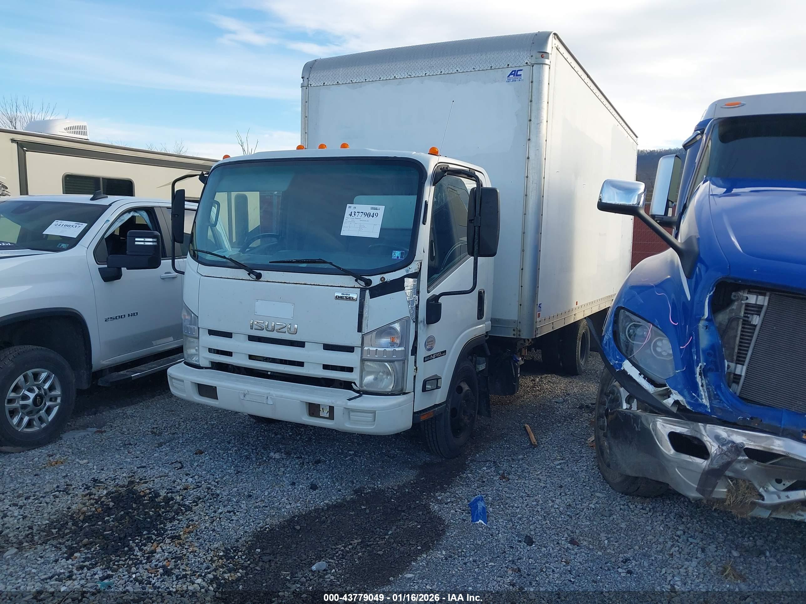 ISUZU NPR image 2