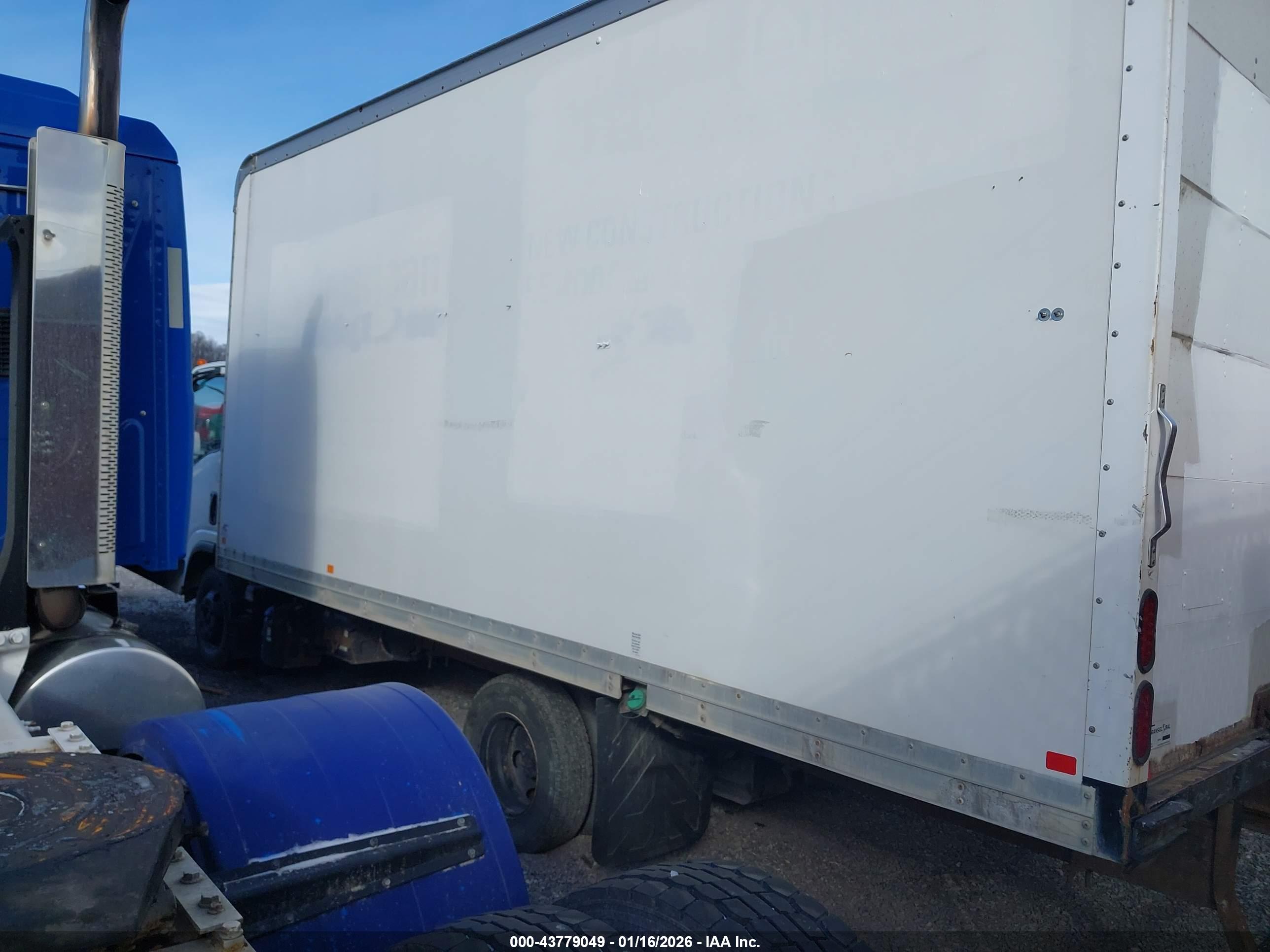 ISUZU NPR image 3