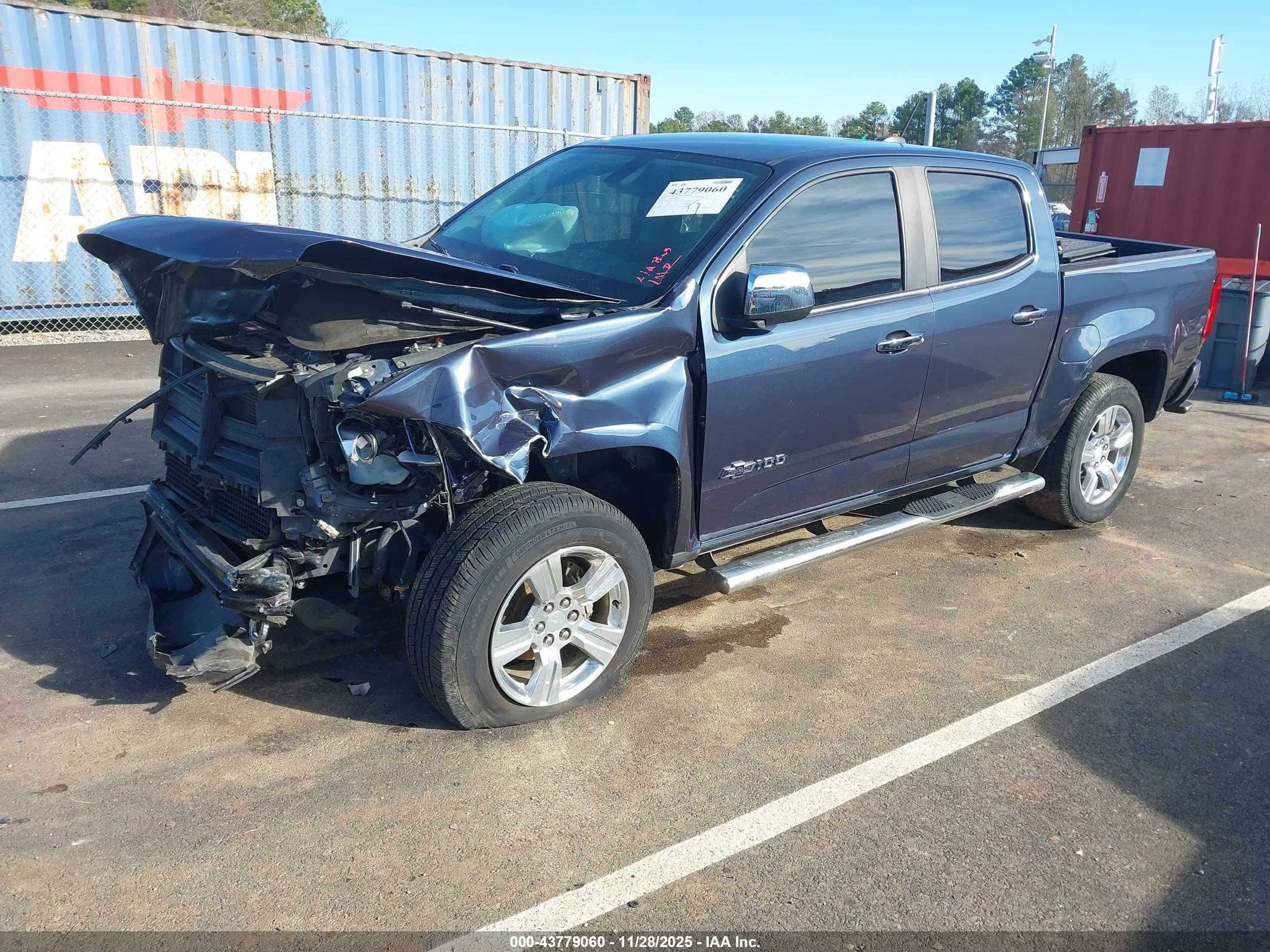 CHEVROLET COLORADO image 2