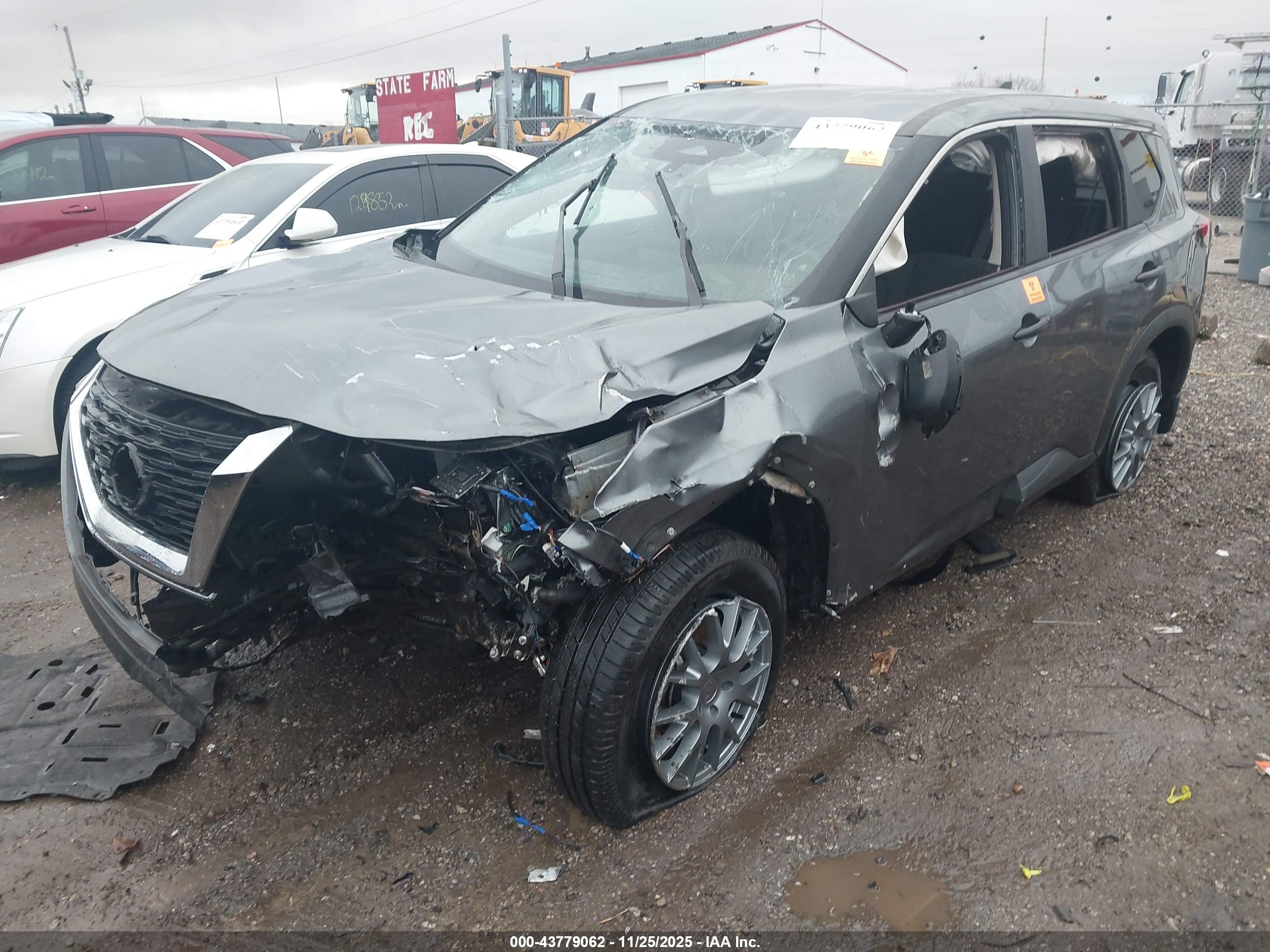 NISSAN ROGUE image 6
