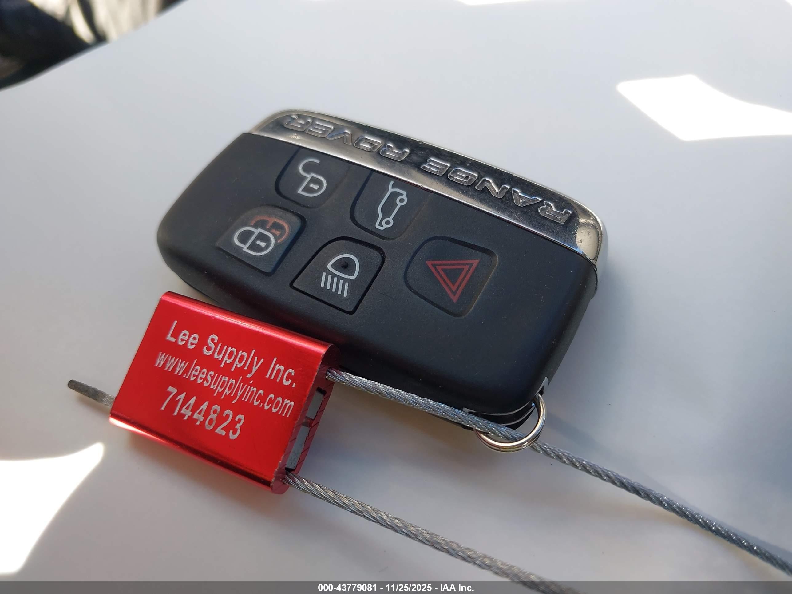 LAND ROVER image 11