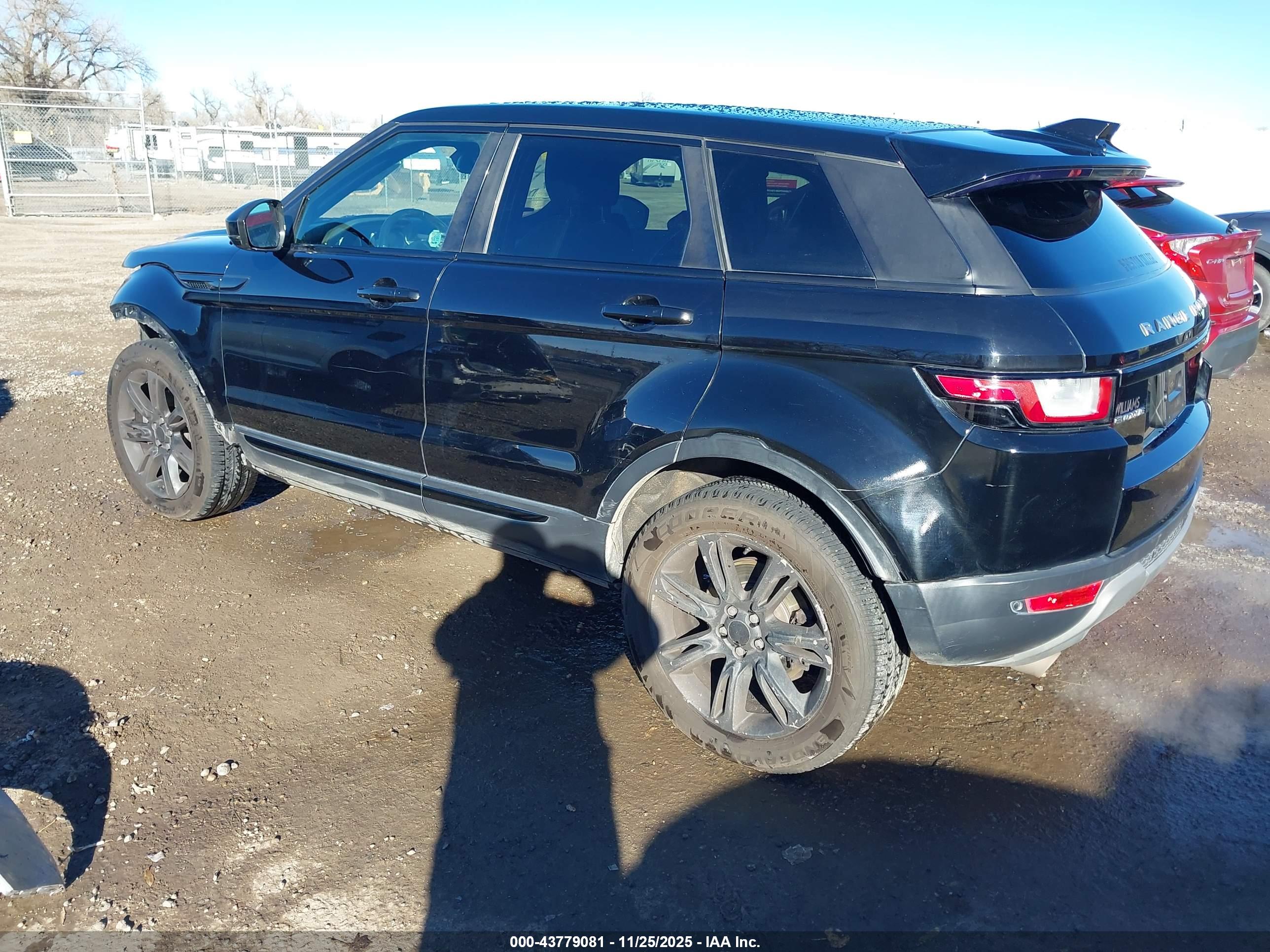 LAND ROVER image 3