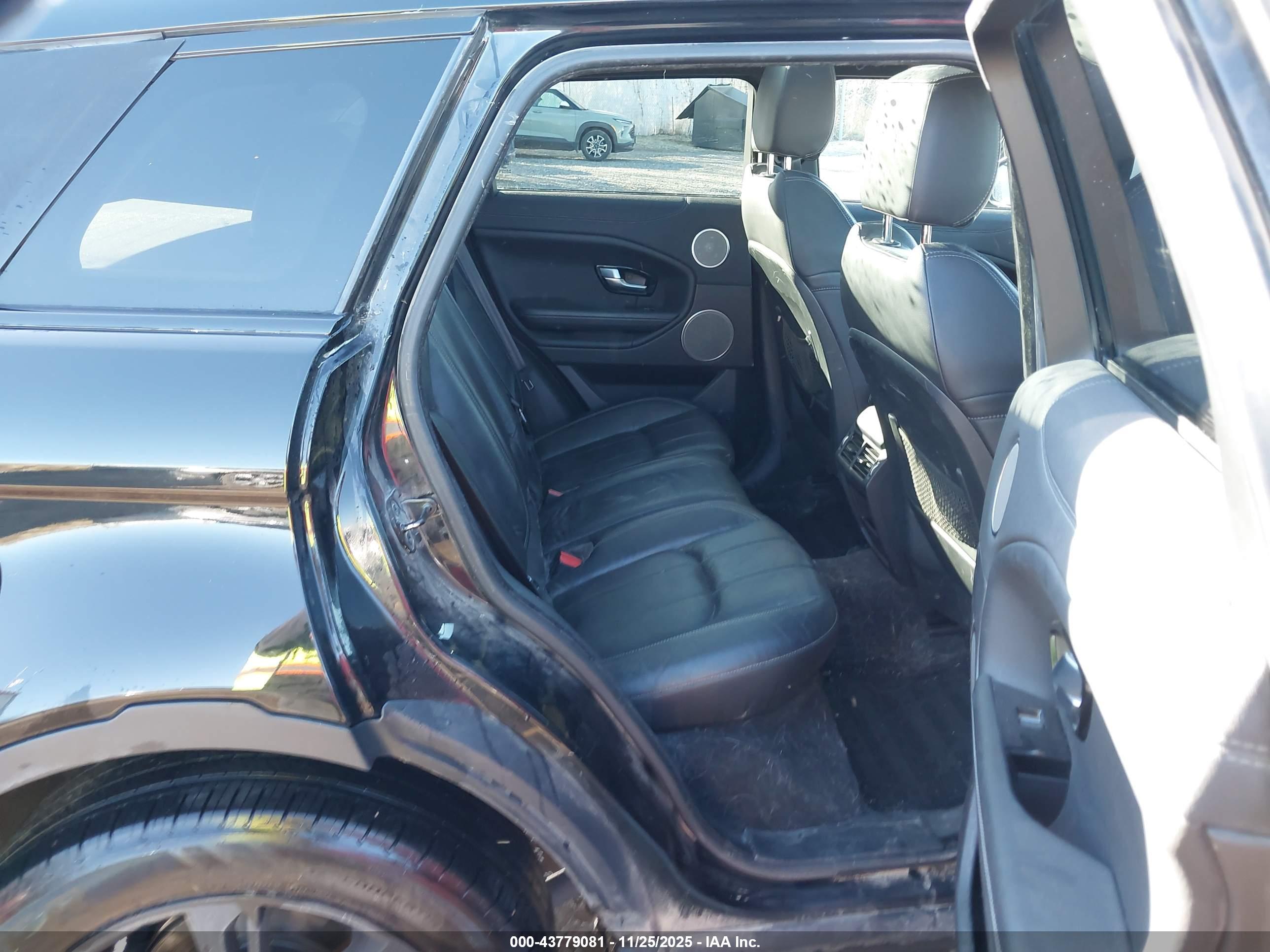 LAND ROVER image 8