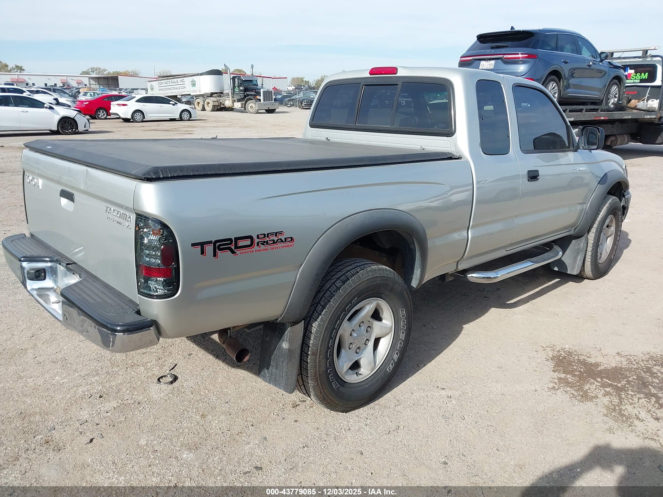 TOYOTA TACOMA image 4