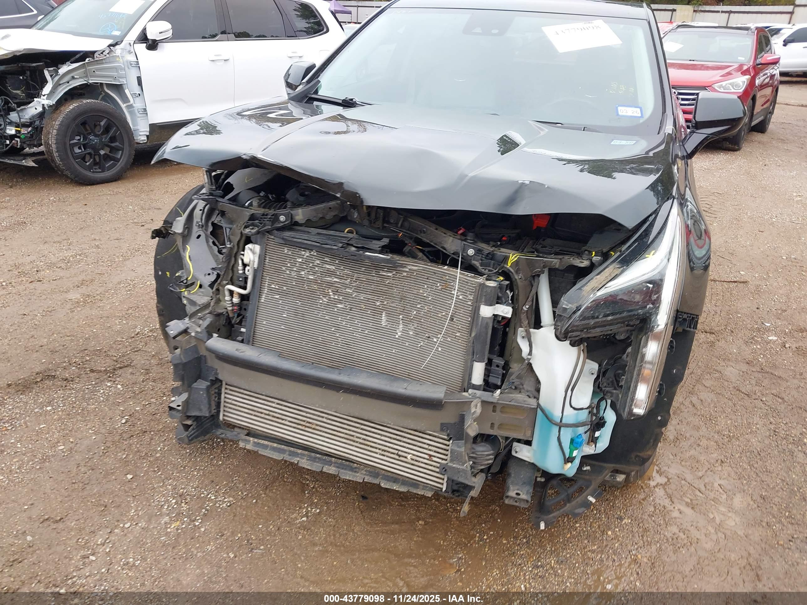 CADILLAC XT4 image 6
