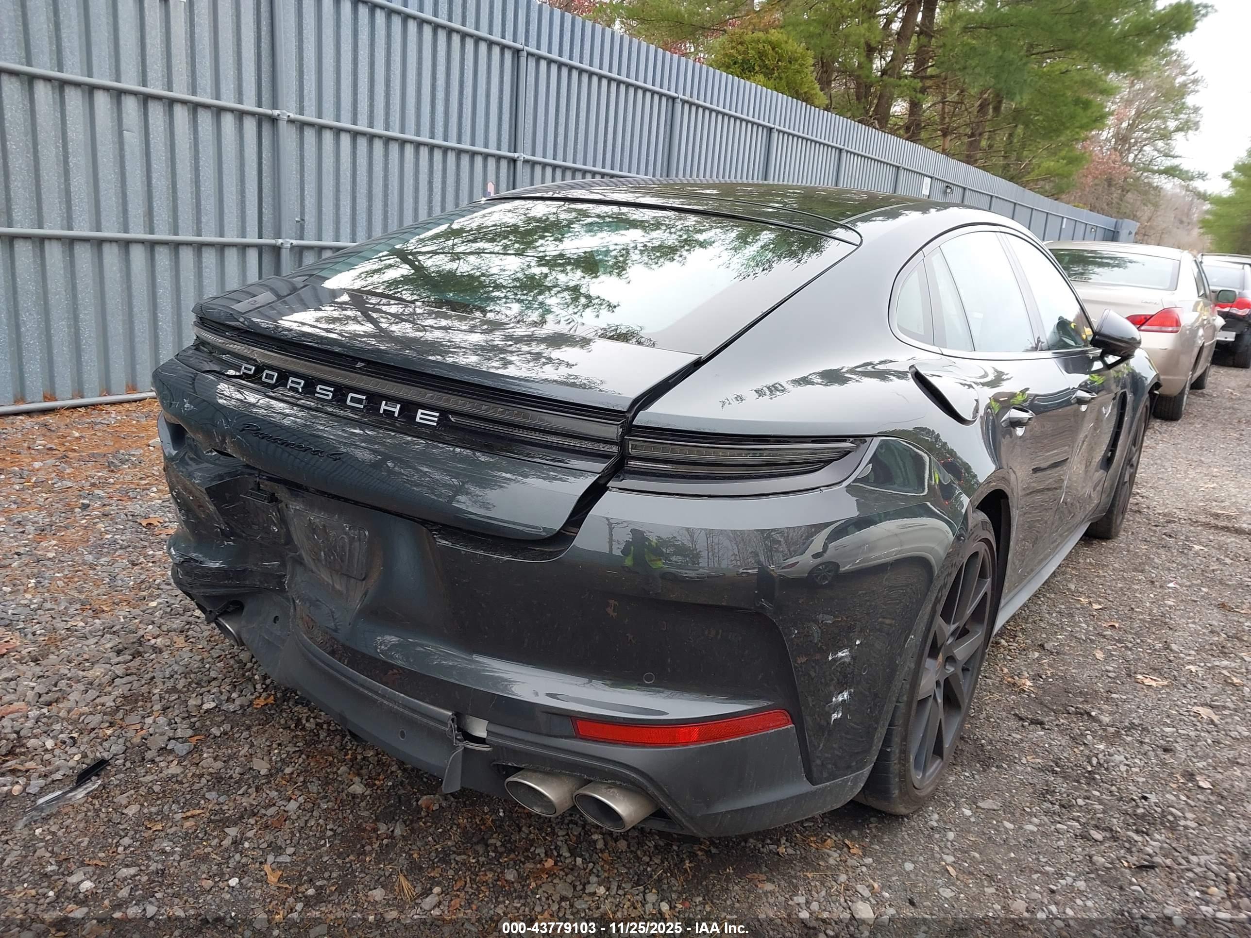 PORSCHE PANAMERA image 4