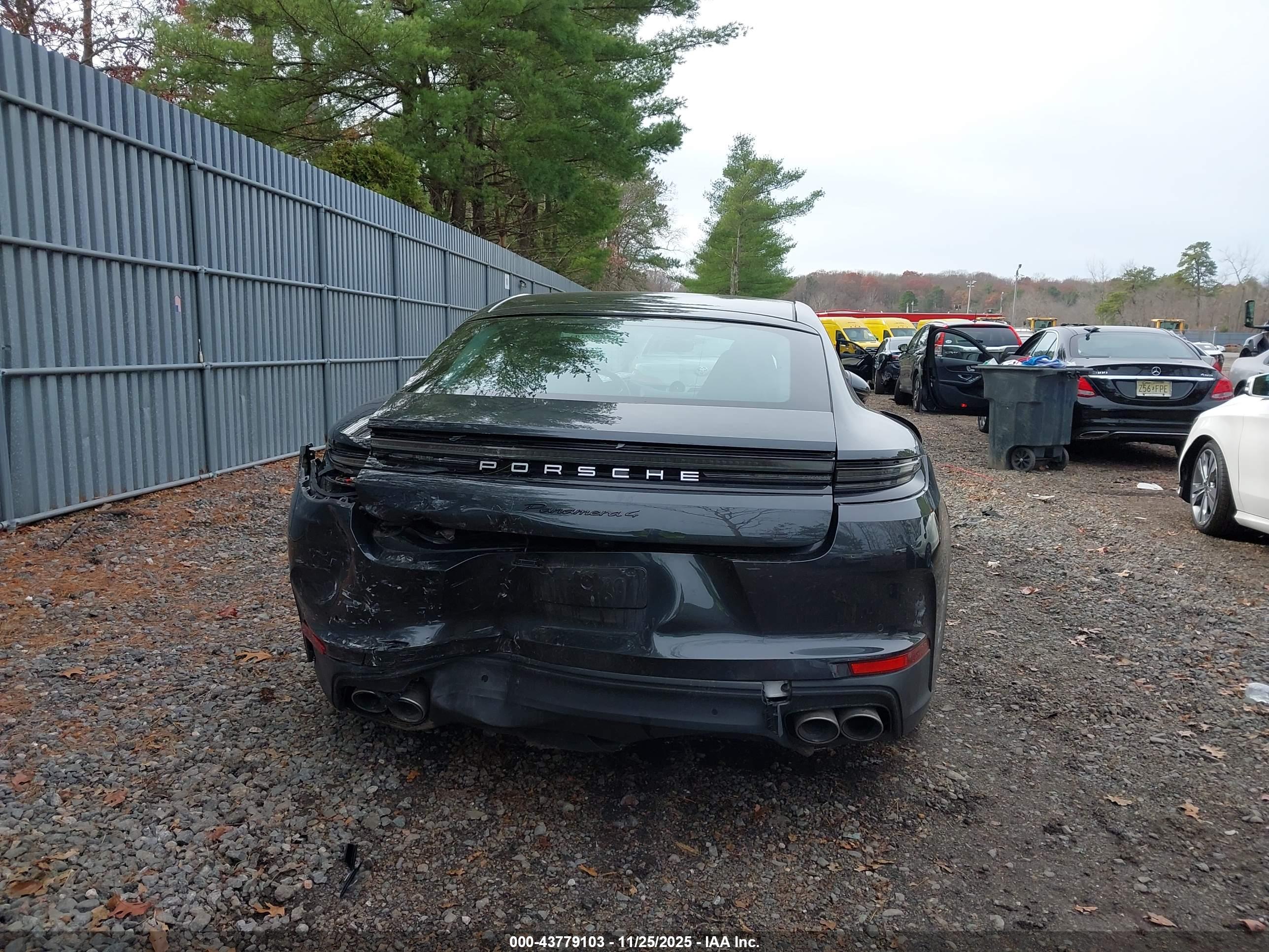 PORSCHE PANAMERA image 6