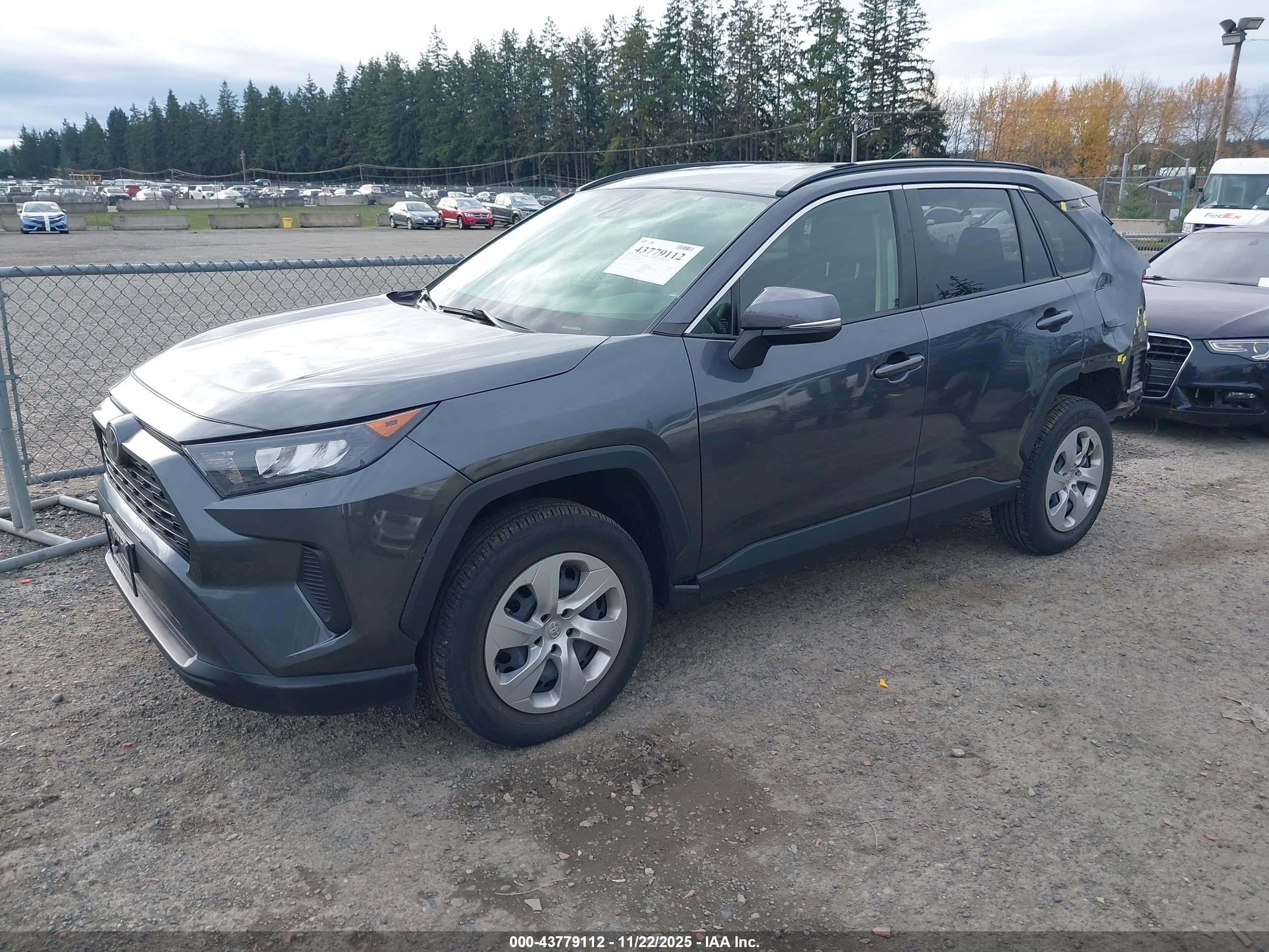 TOYOTA RAV4 image 2